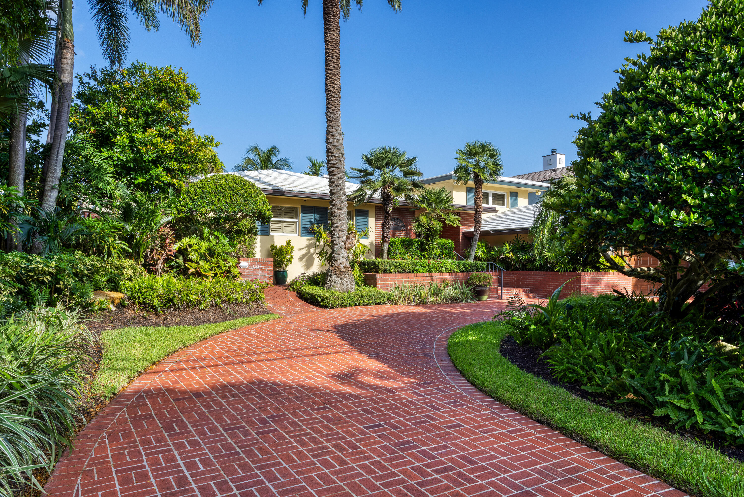 BOCA RATON RIVIERA UNIT B - Residential