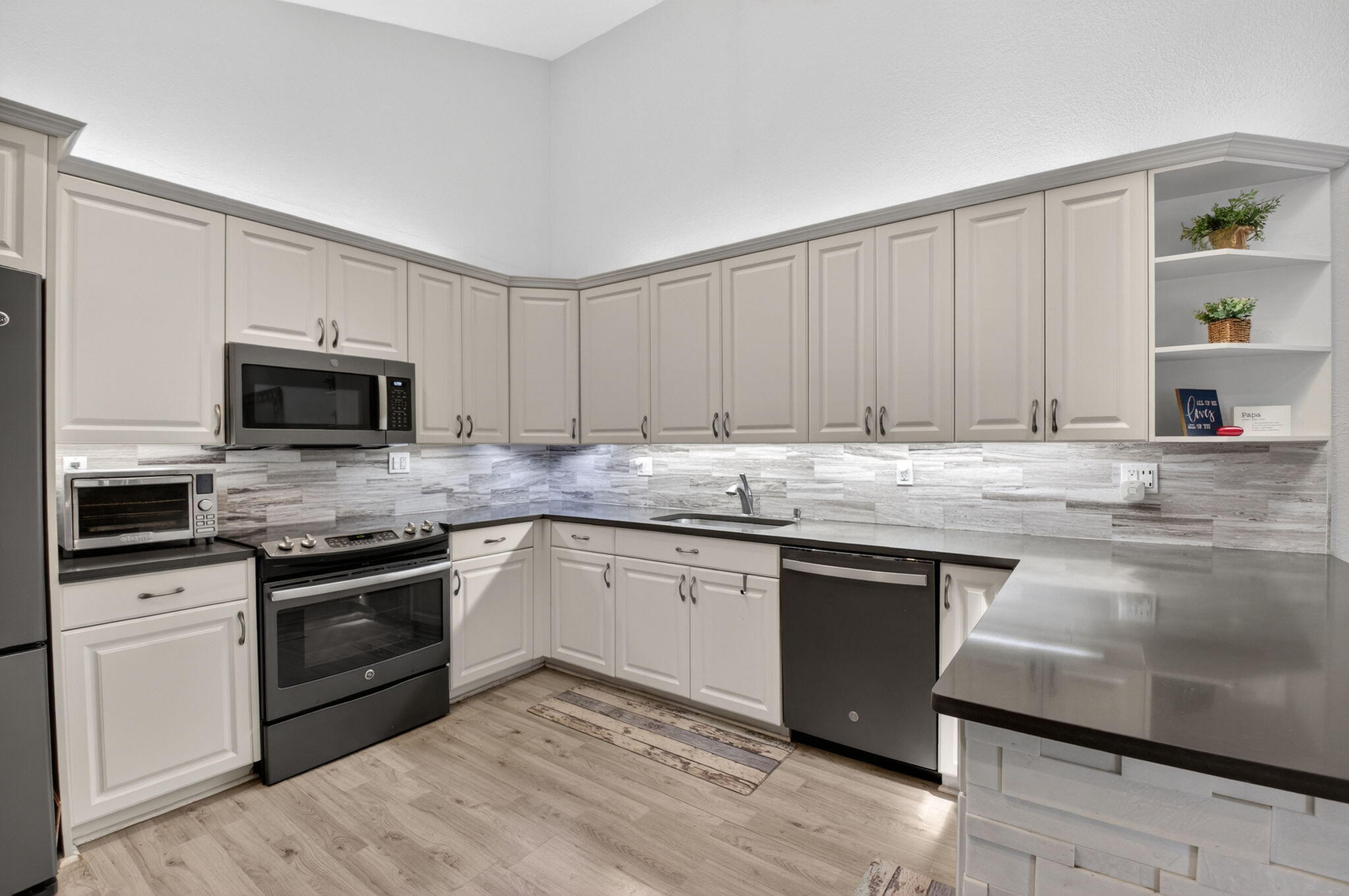 BOCA GARDENS - Residential