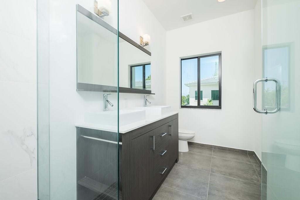 OAKLAND PARK SECOND ADD - Residential Lease