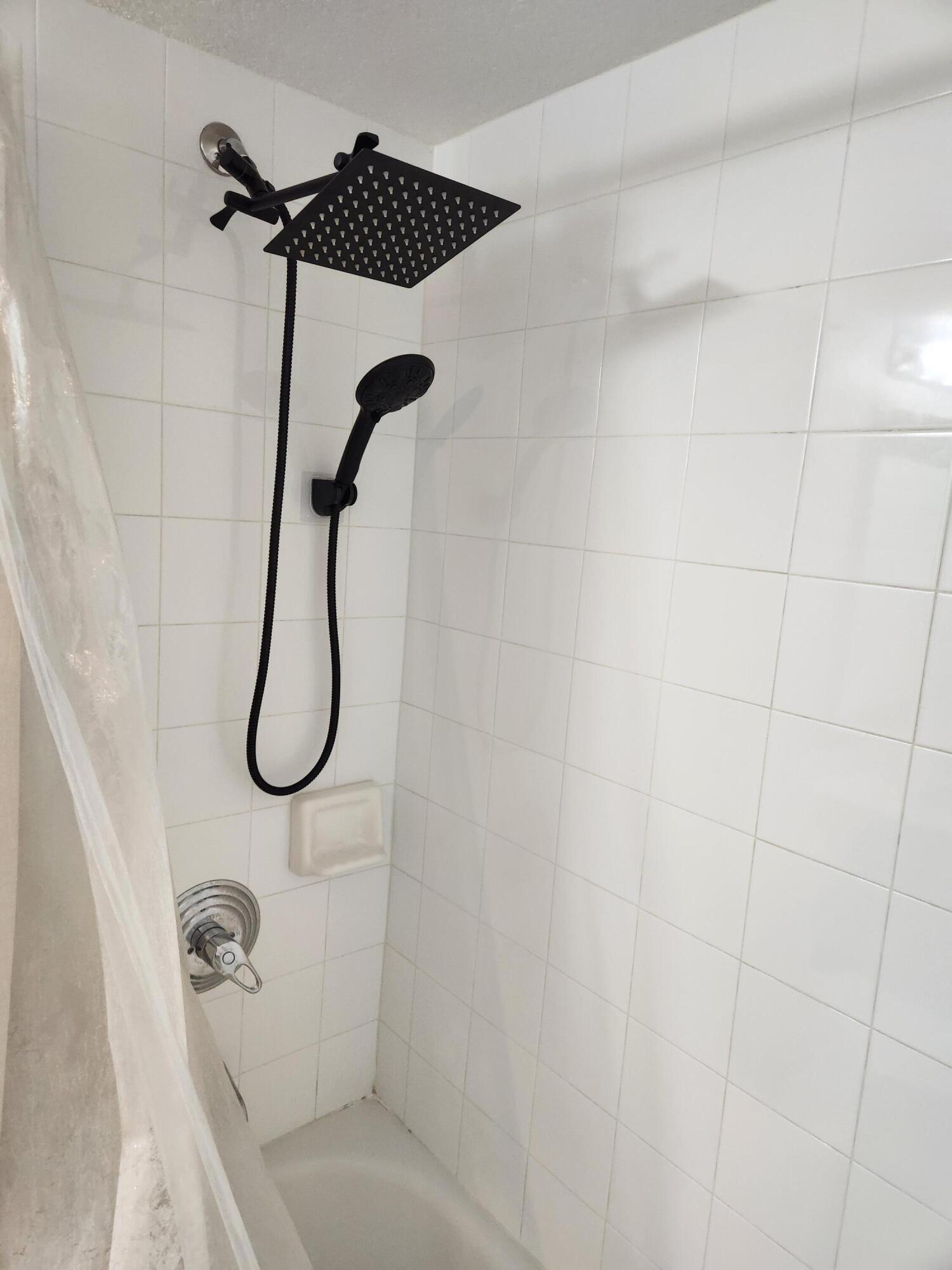 COVE AT BRIAR BAY CONDO - Residential Lease