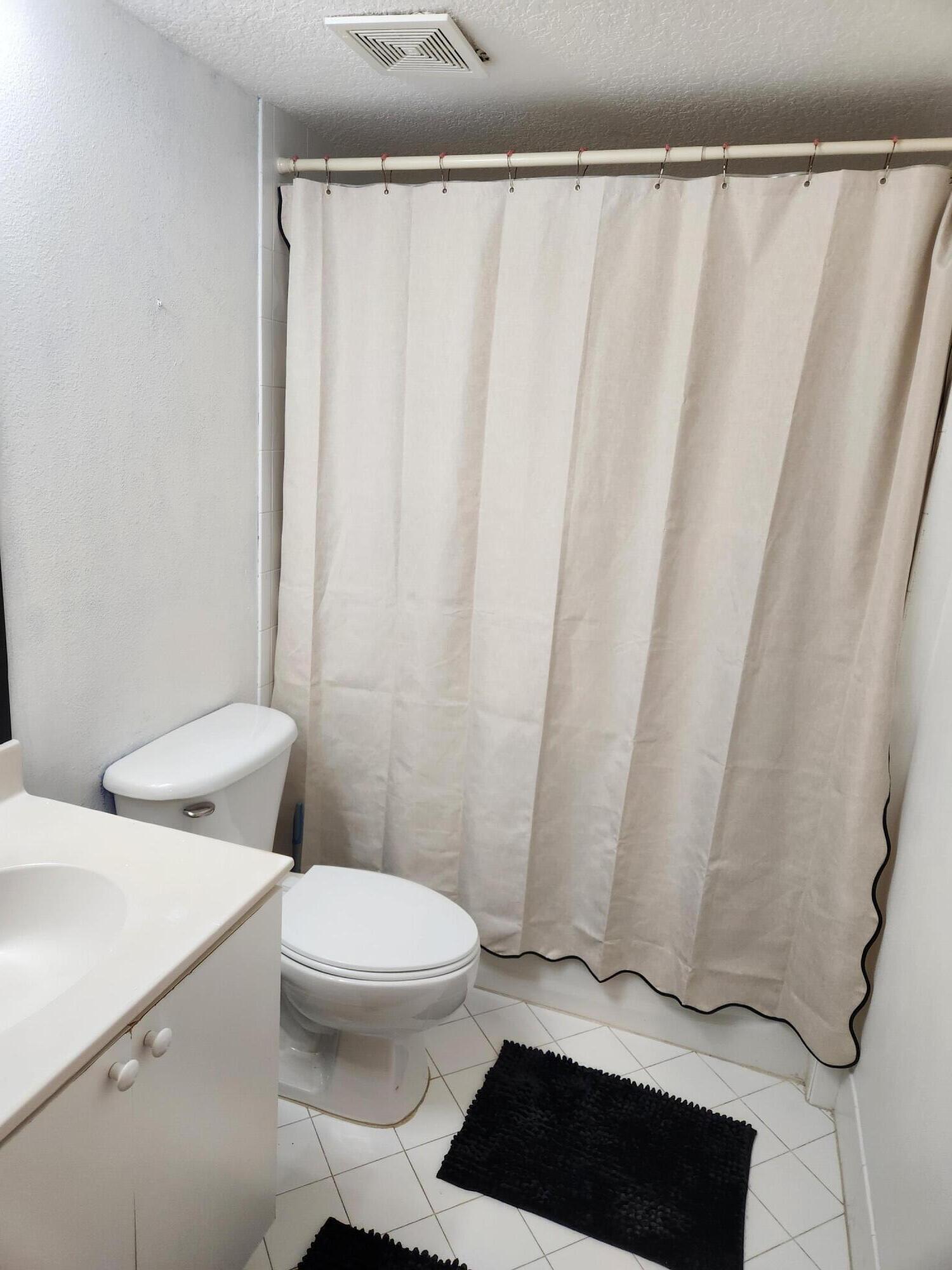 COVE AT BRIAR BAY CONDO - Residential Lease