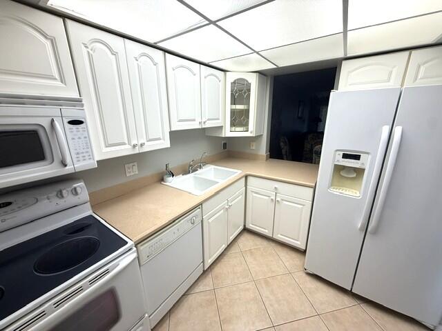 MERIDIAN CONDO 13 - Residential