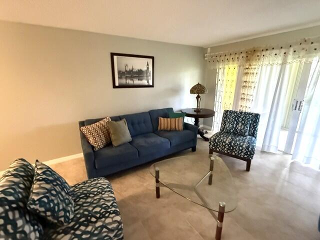 MERIDIAN CONDO 13 - Residential