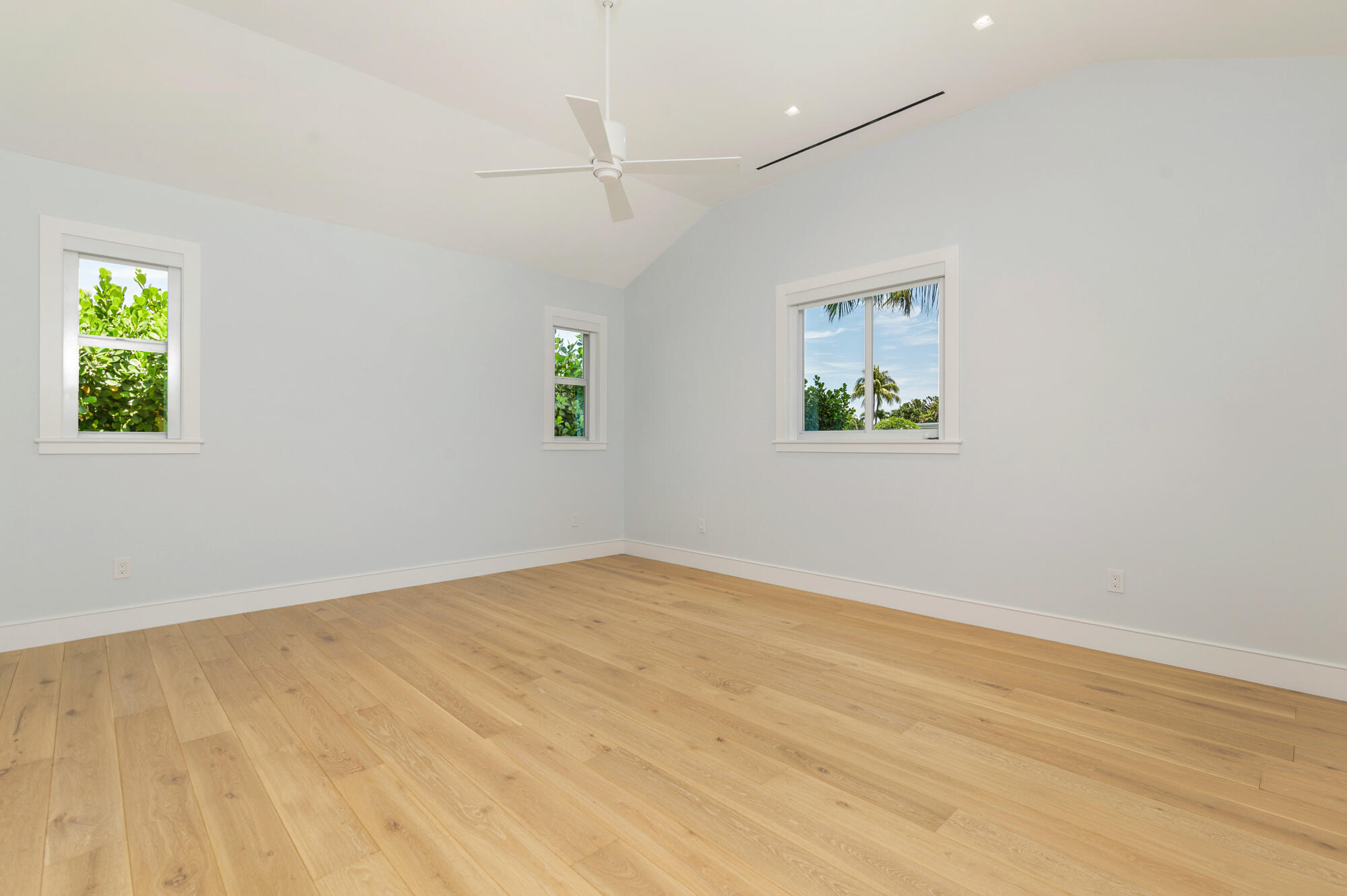 LAKE CLARKE MNR - Residential