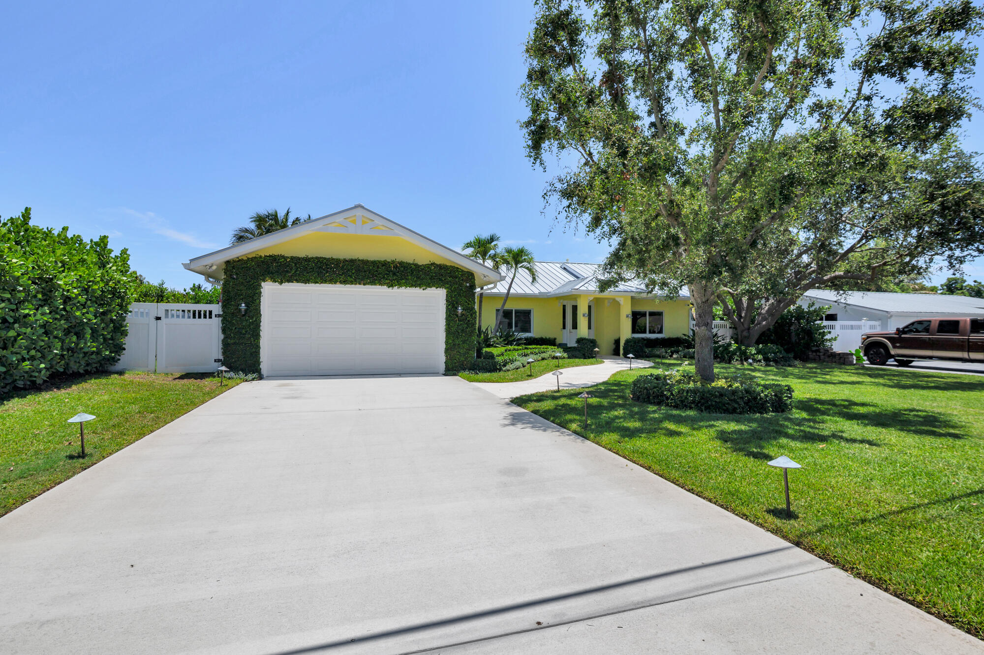 LAKE CLARKE MNR - Residential