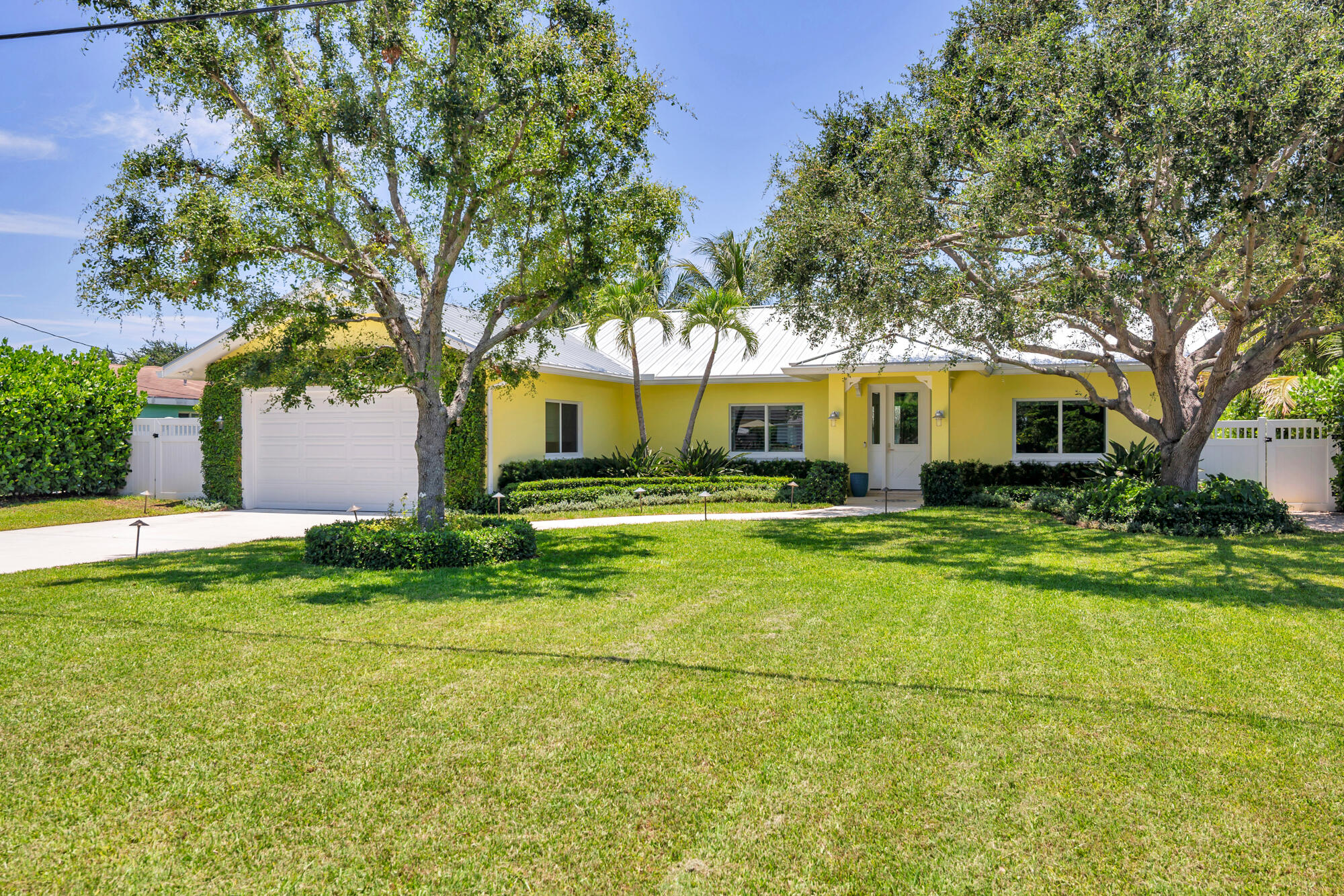 LAKE CLARKE MNR - Residential