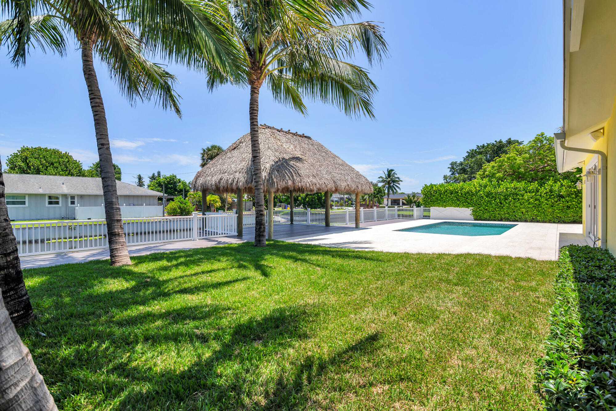 LAKE CLARKE MNR - Residential
