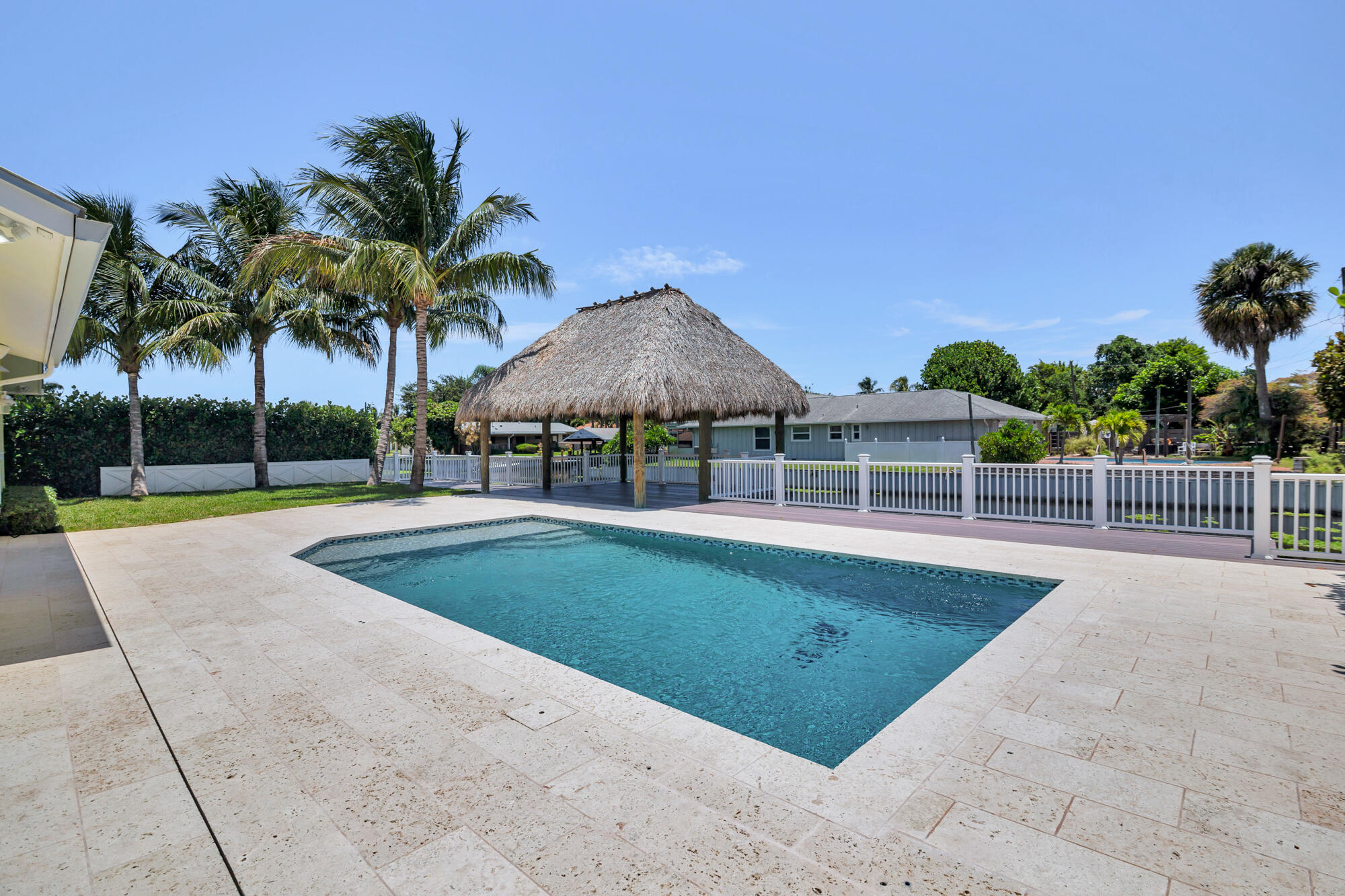 LAKE CLARKE MNR - Residential