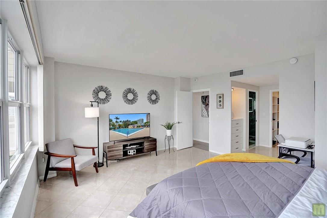 CORAL RIDGE TOWERS SOUTH - Residential