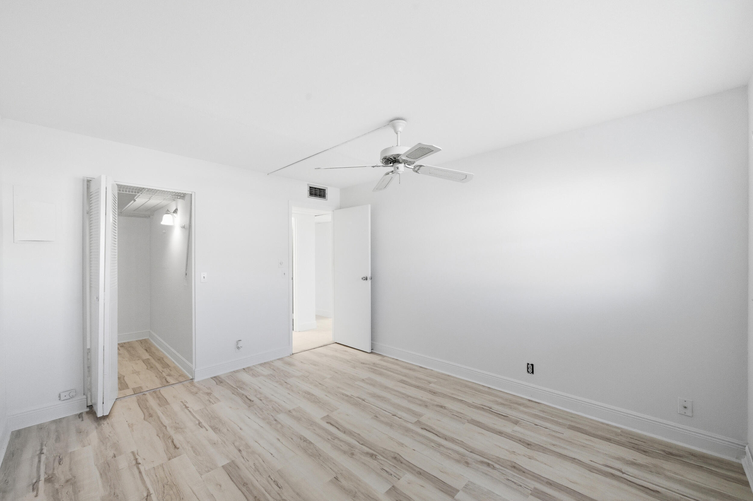KINGS POINT BRITTANY CONDOS - Residential Lease