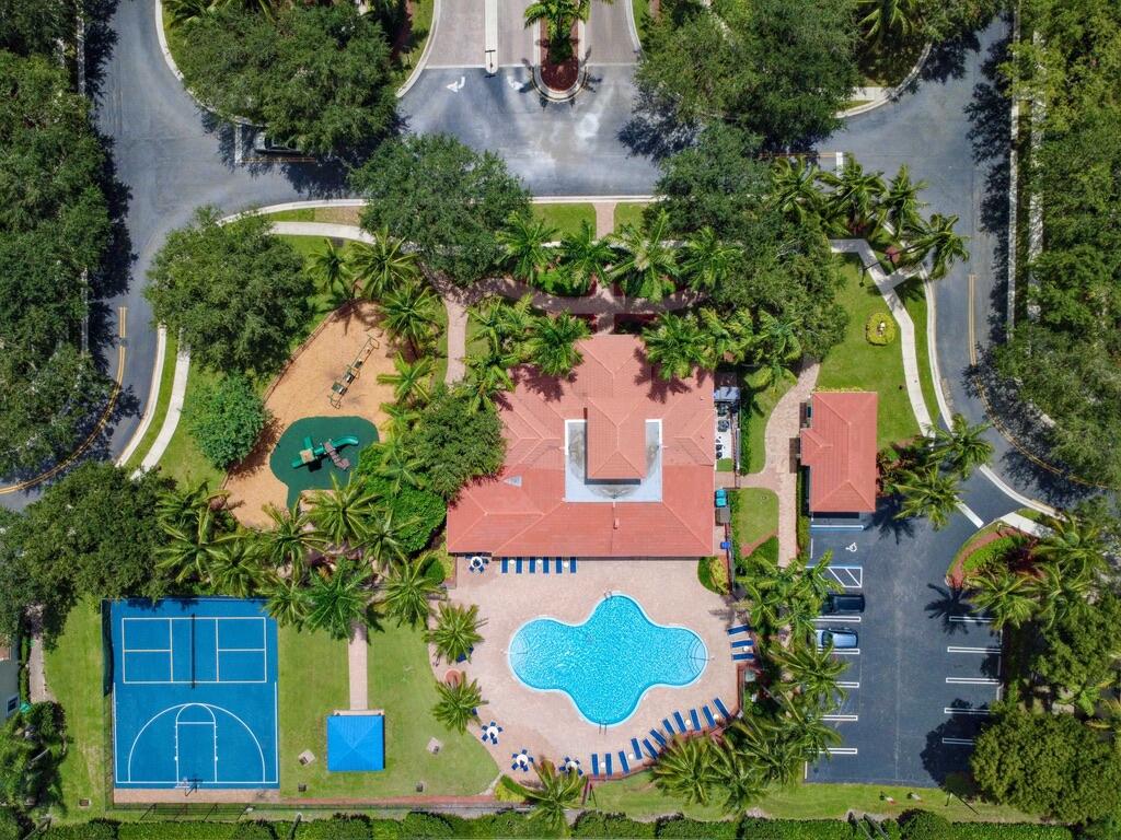 QUANTUM PARK TOWNHOMES - Residential