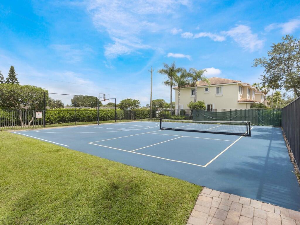 QUANTUM PARK TOWNHOMES - Residential