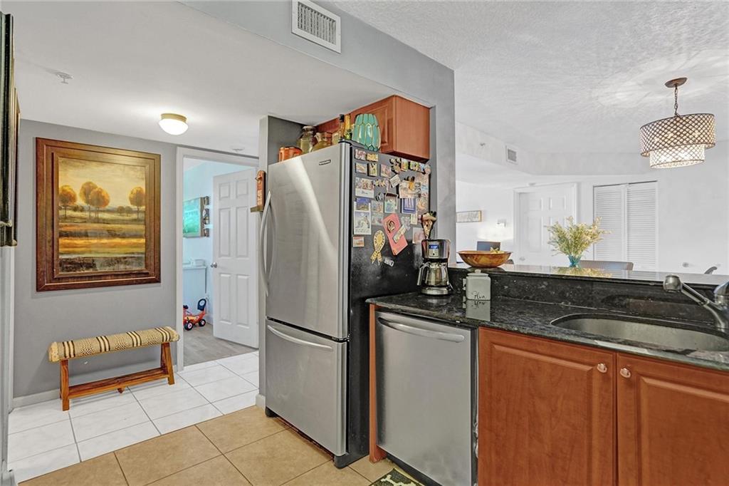 Sheridan Beach Club Condo - Residential