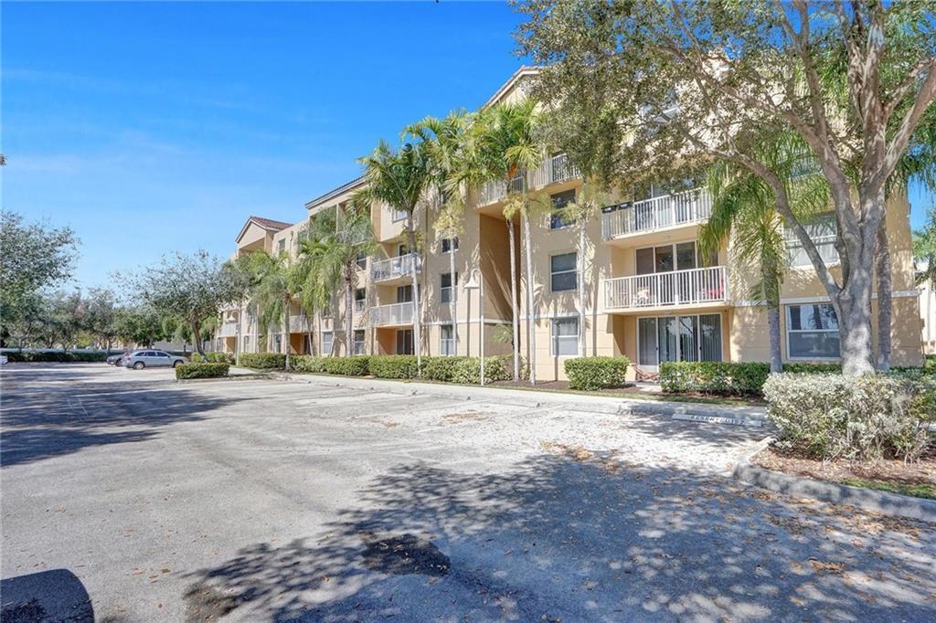 Sheridan Beach Club Condo - Residential