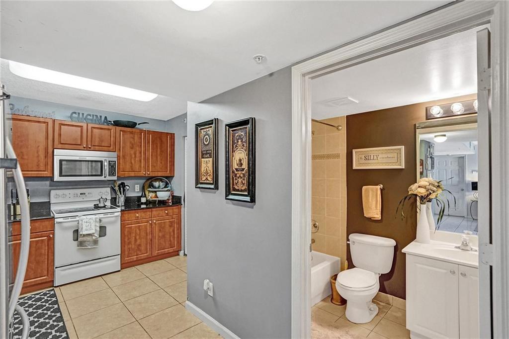 Sheridan Beach Club Condo - Residential