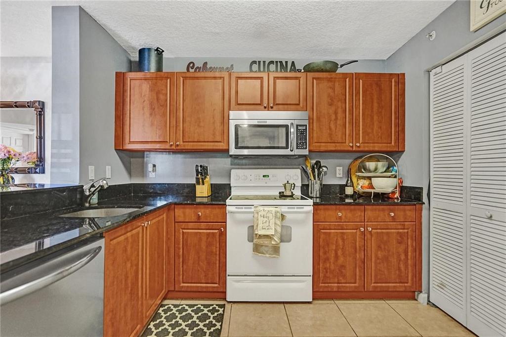 Sheridan Beach Club Condo - Residential