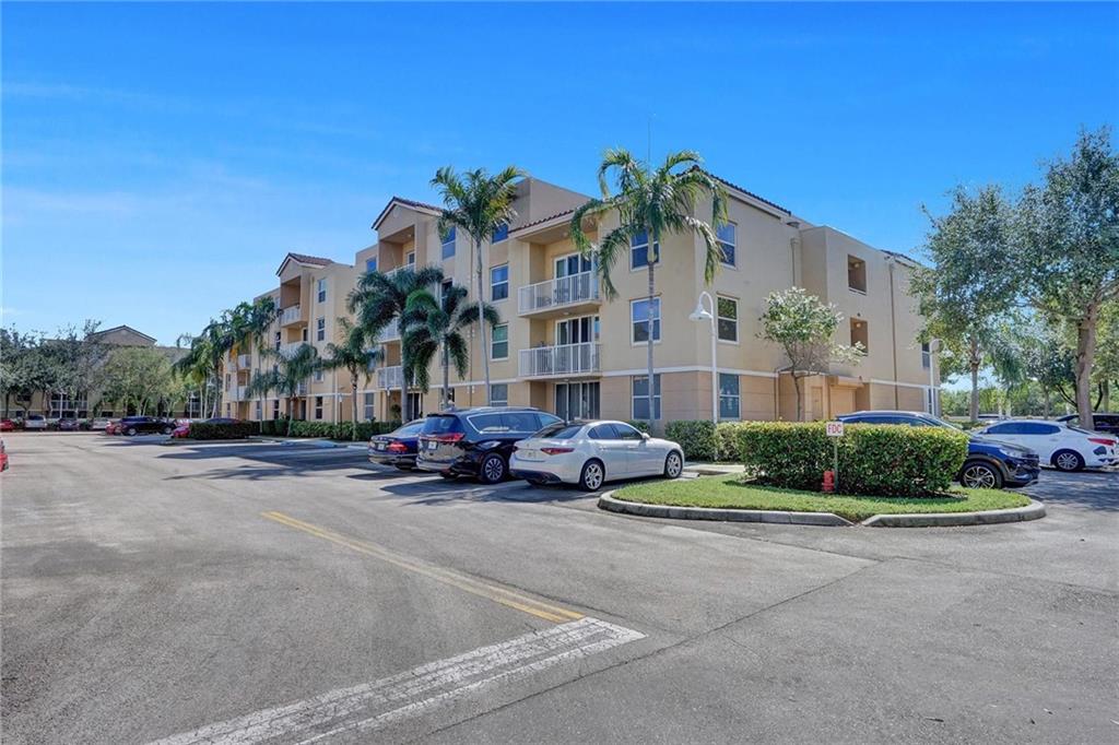 Sheridan Beach Club Condo - Residential