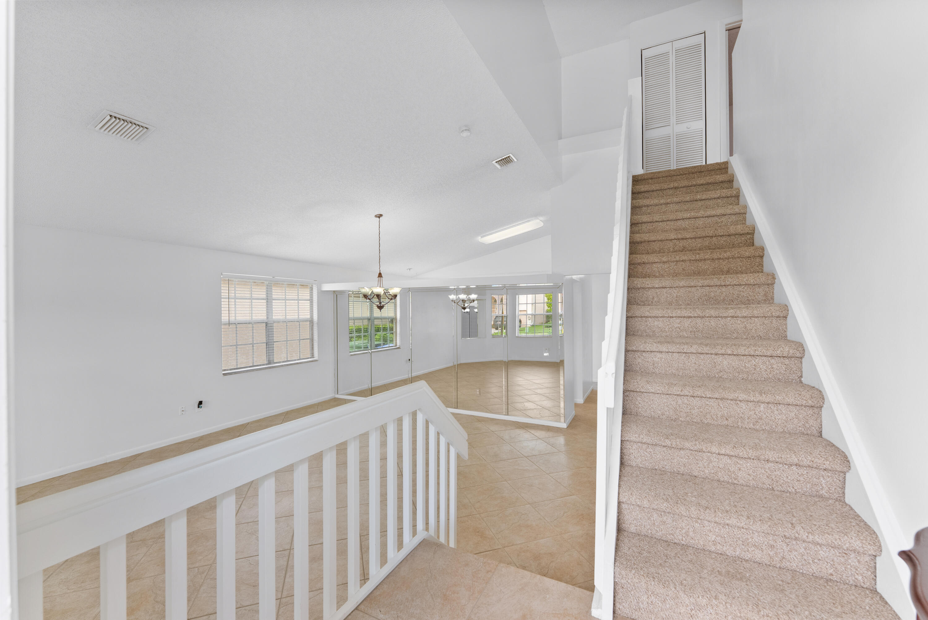 Towngate 156-11 B - Residential