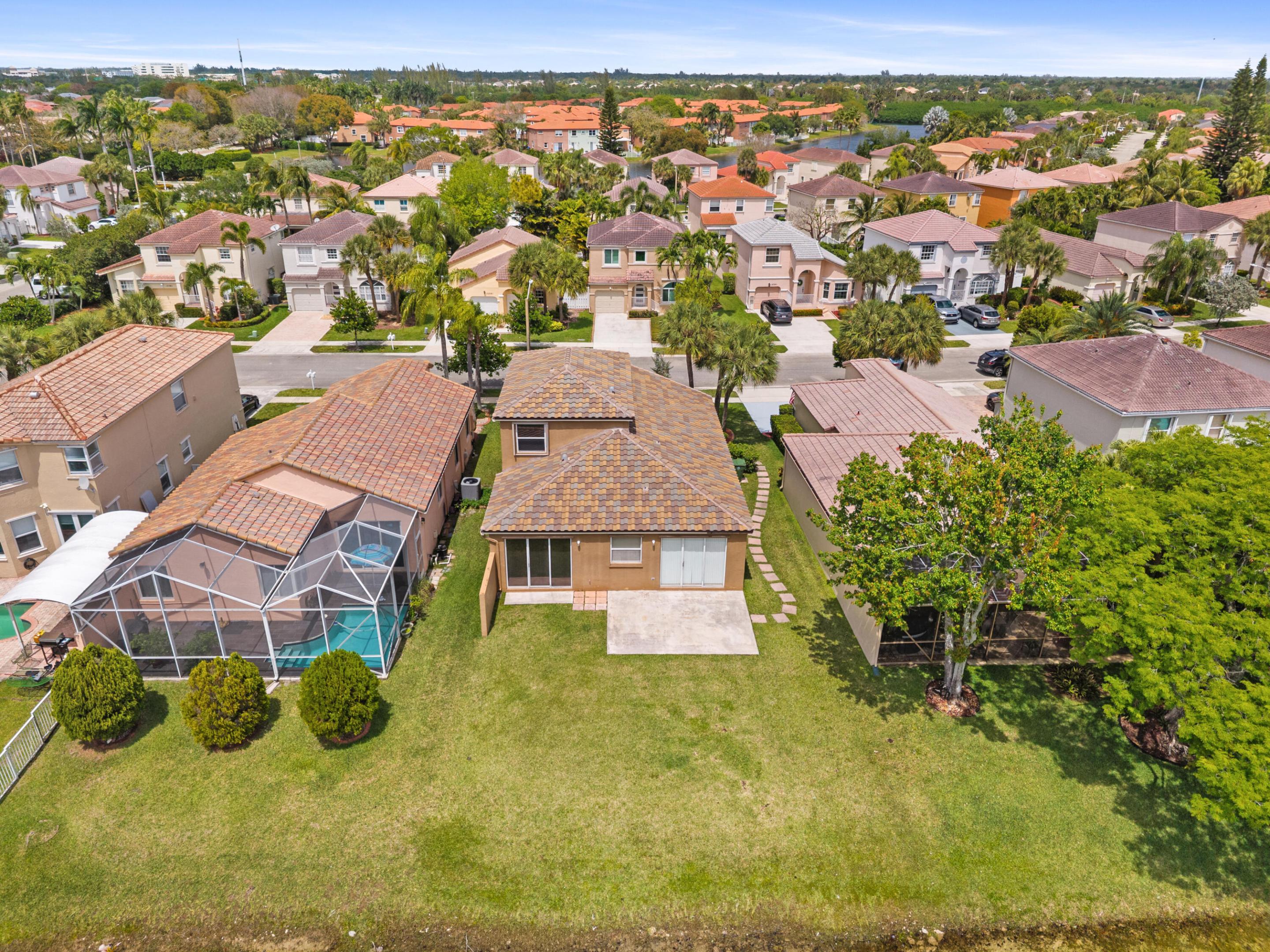 Towngate 156-11 B - Residential