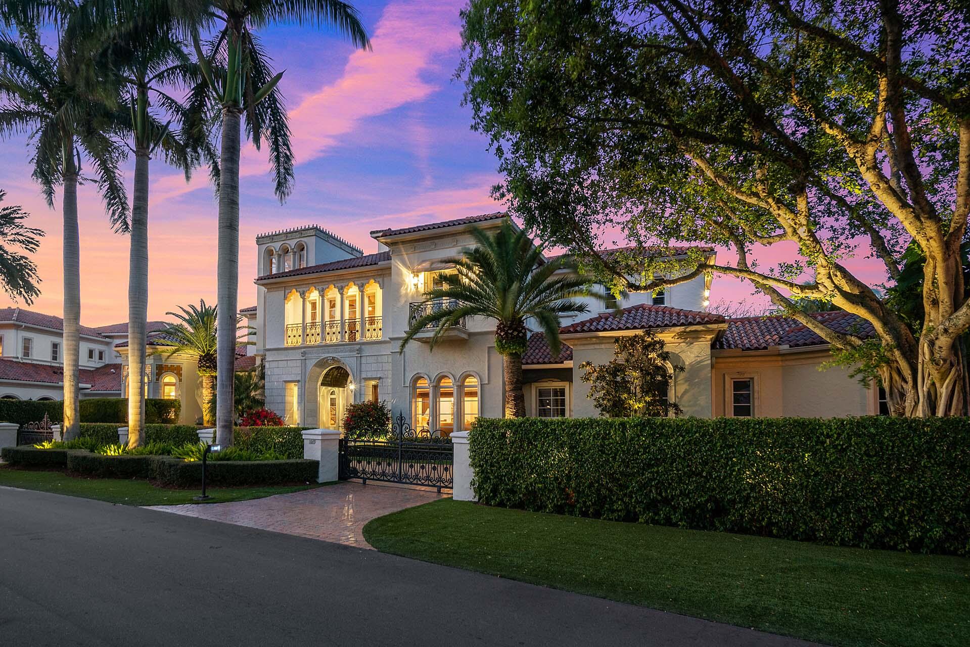 ROYAL PALM YACHT & COUNTRY CLUB - Residential