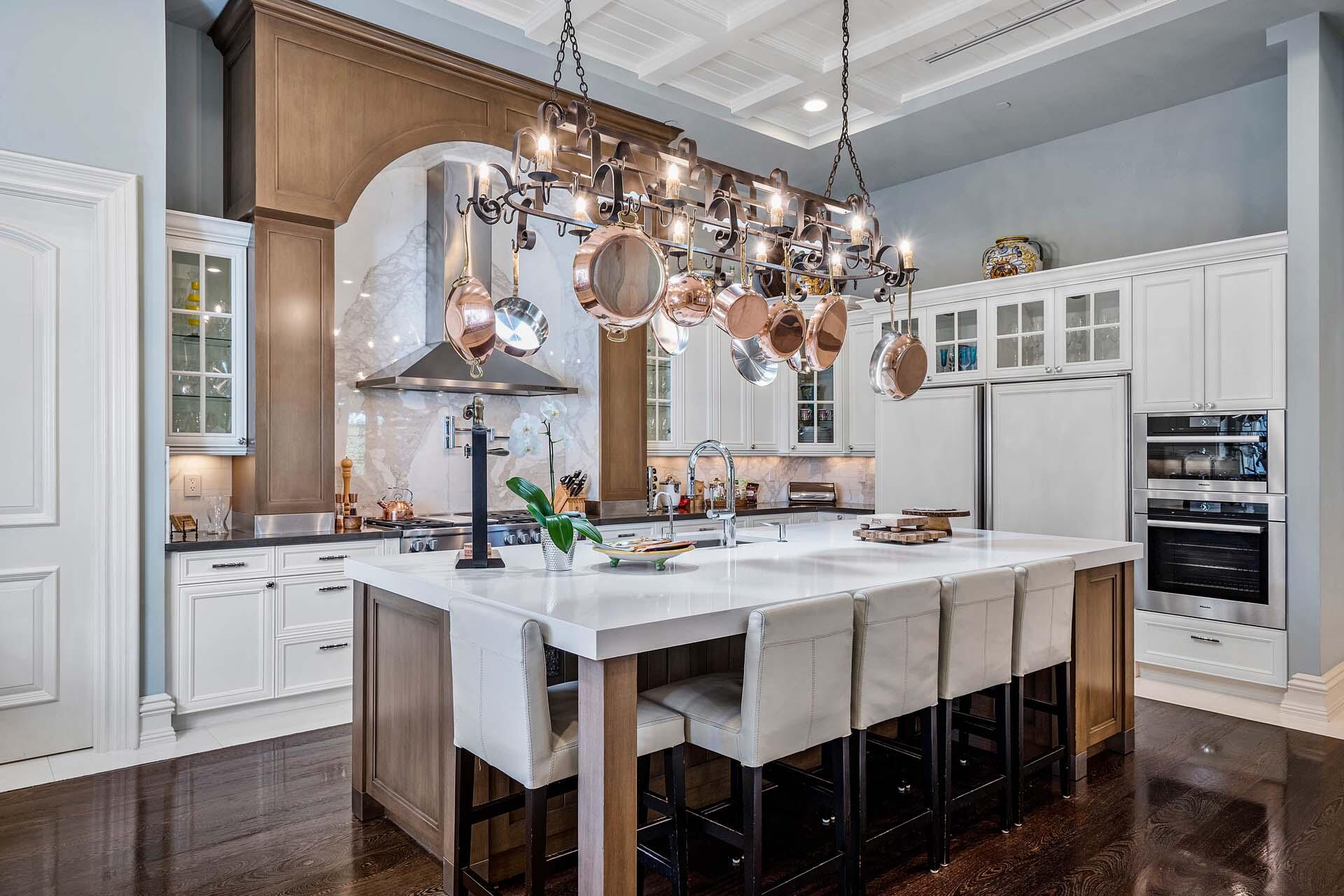 ROYAL PALM YACHT & COUNTRY CLUB - Residential