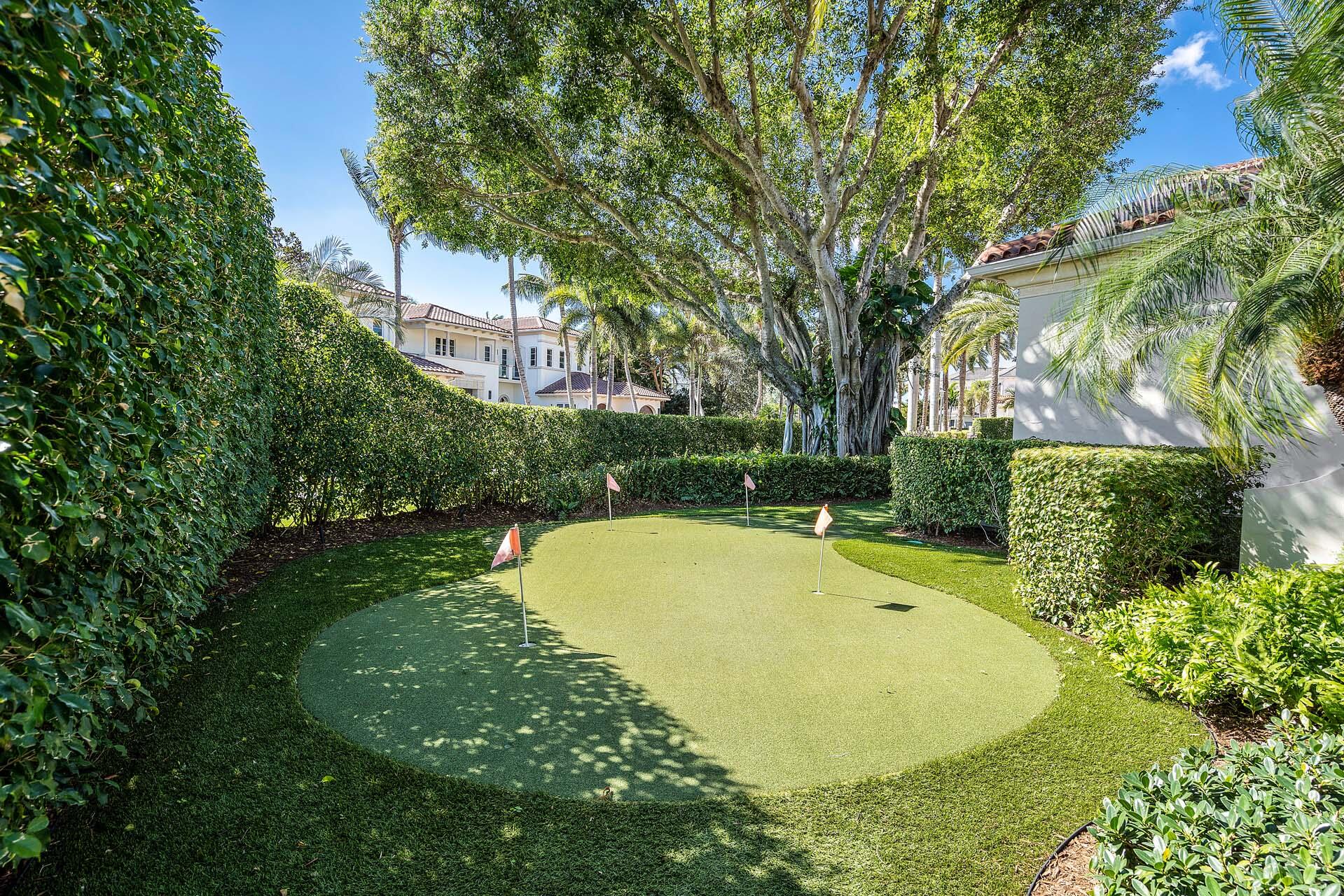 ROYAL PALM YACHT & COUNTRY CLUB - Residential