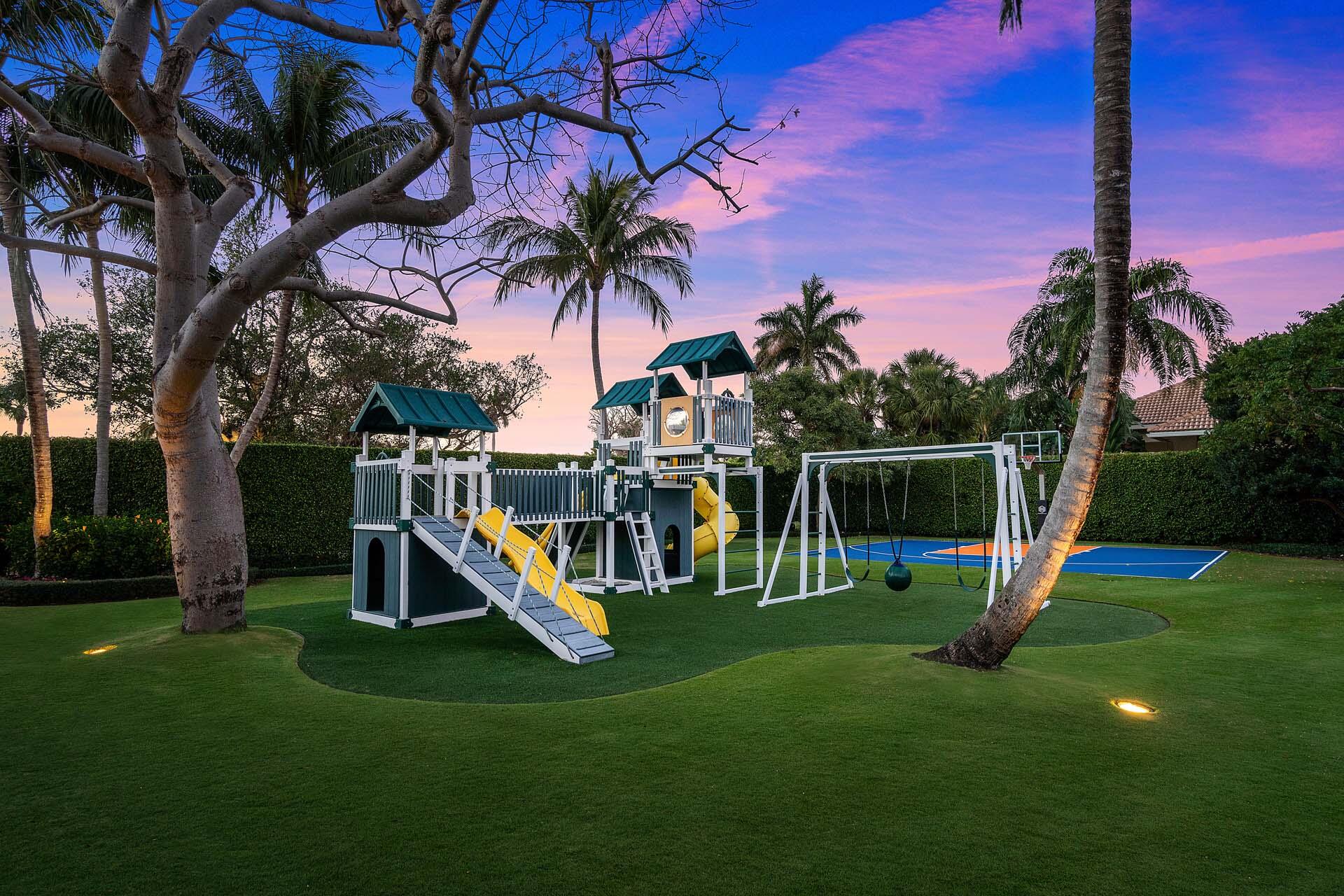 ROYAL PALM YACHT & COUNTRY CLUB - Residential
