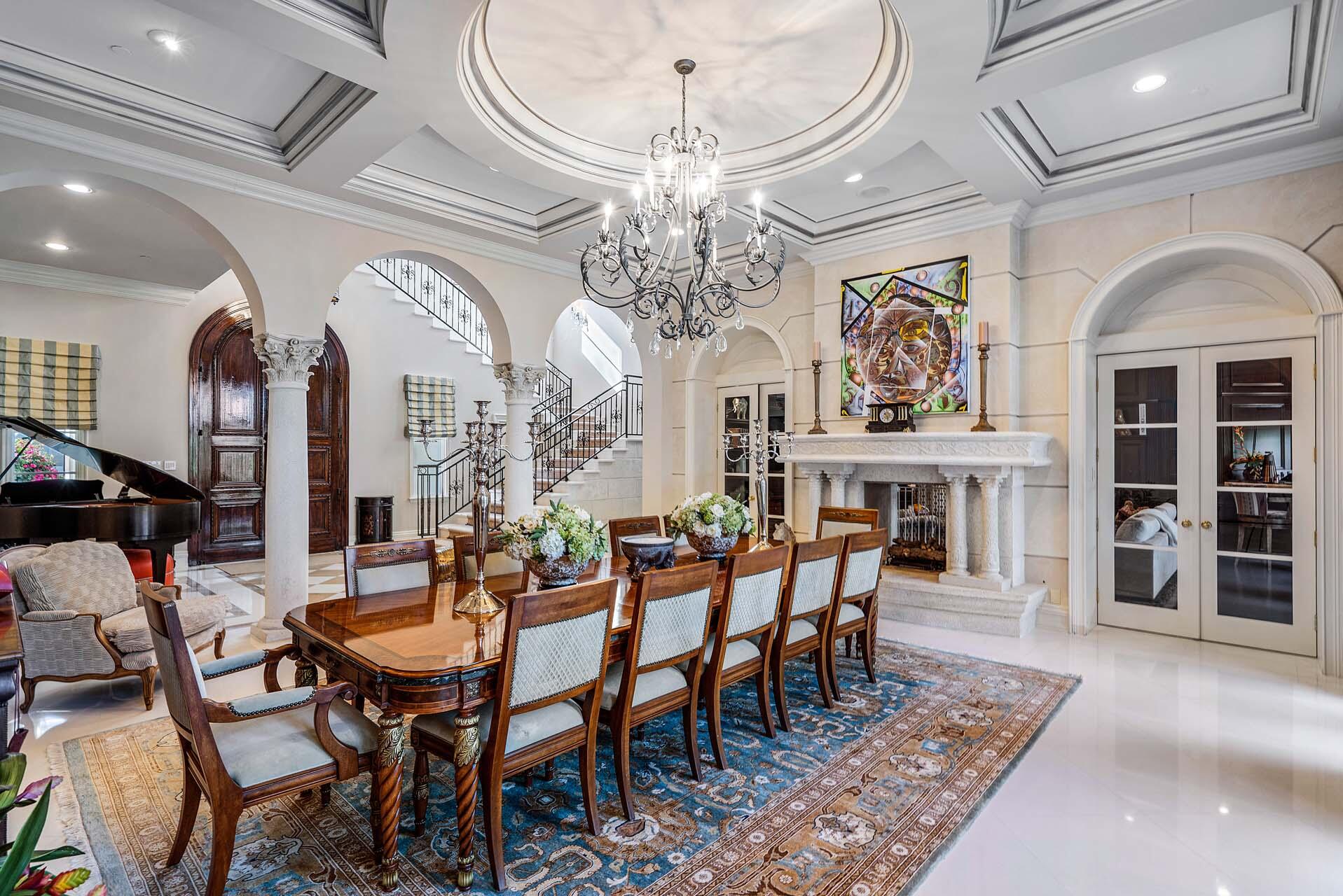 ROYAL PALM YACHT & COUNTRY CLUB - Residential