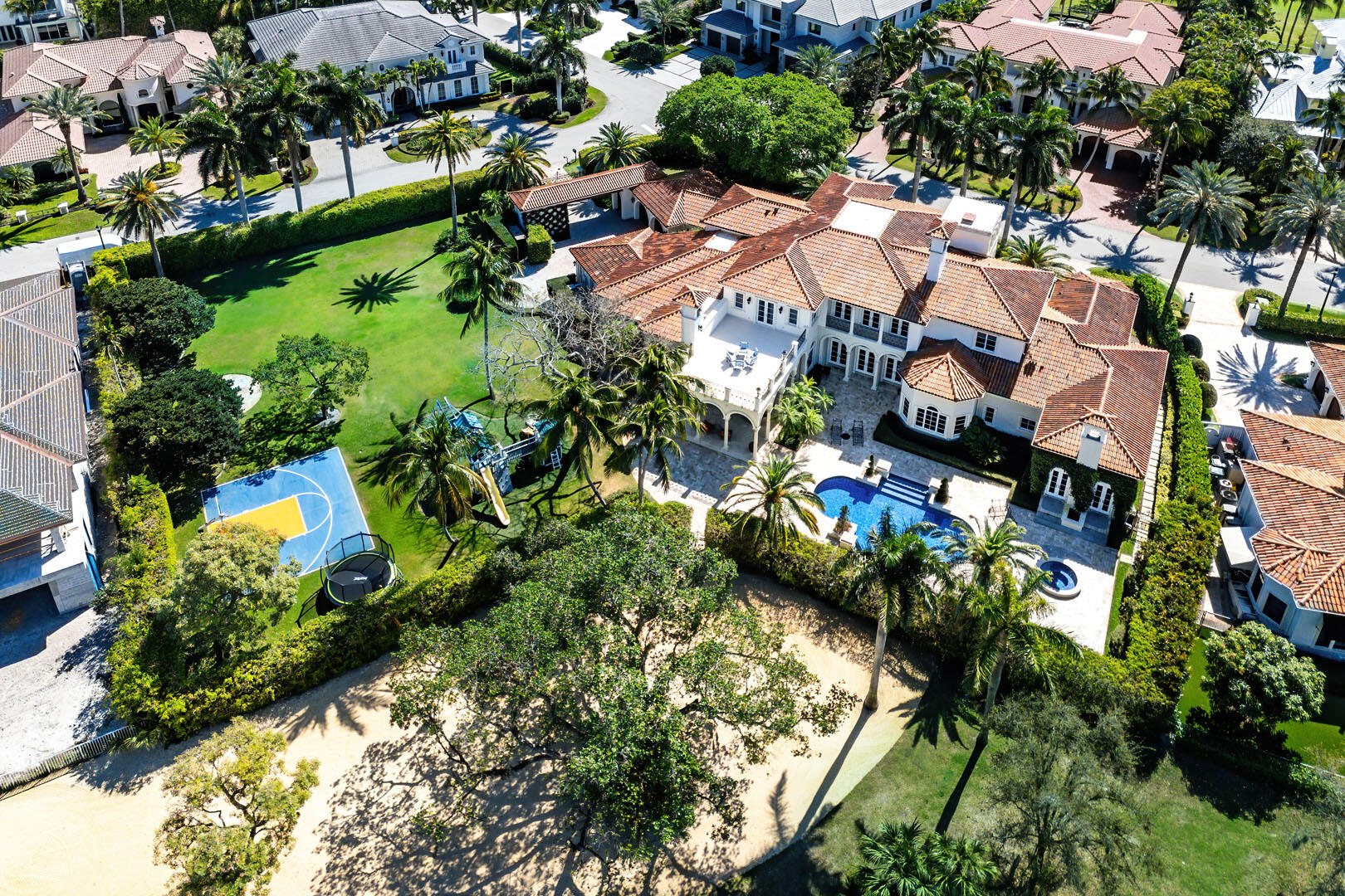 ROYAL PALM YACHT & COUNTRY CLUB - Residential