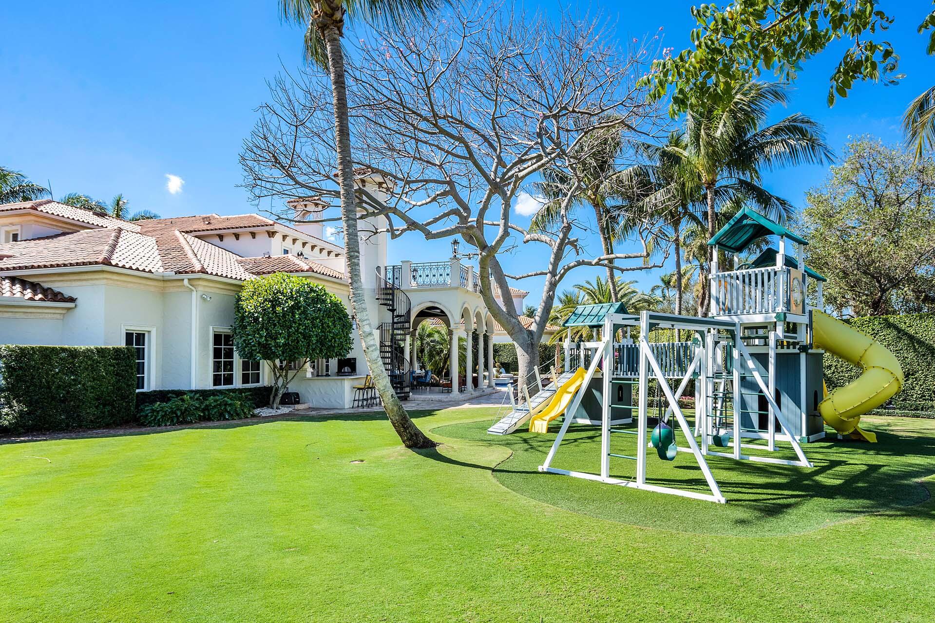 ROYAL PALM YACHT & COUNTRY CLUB - Residential