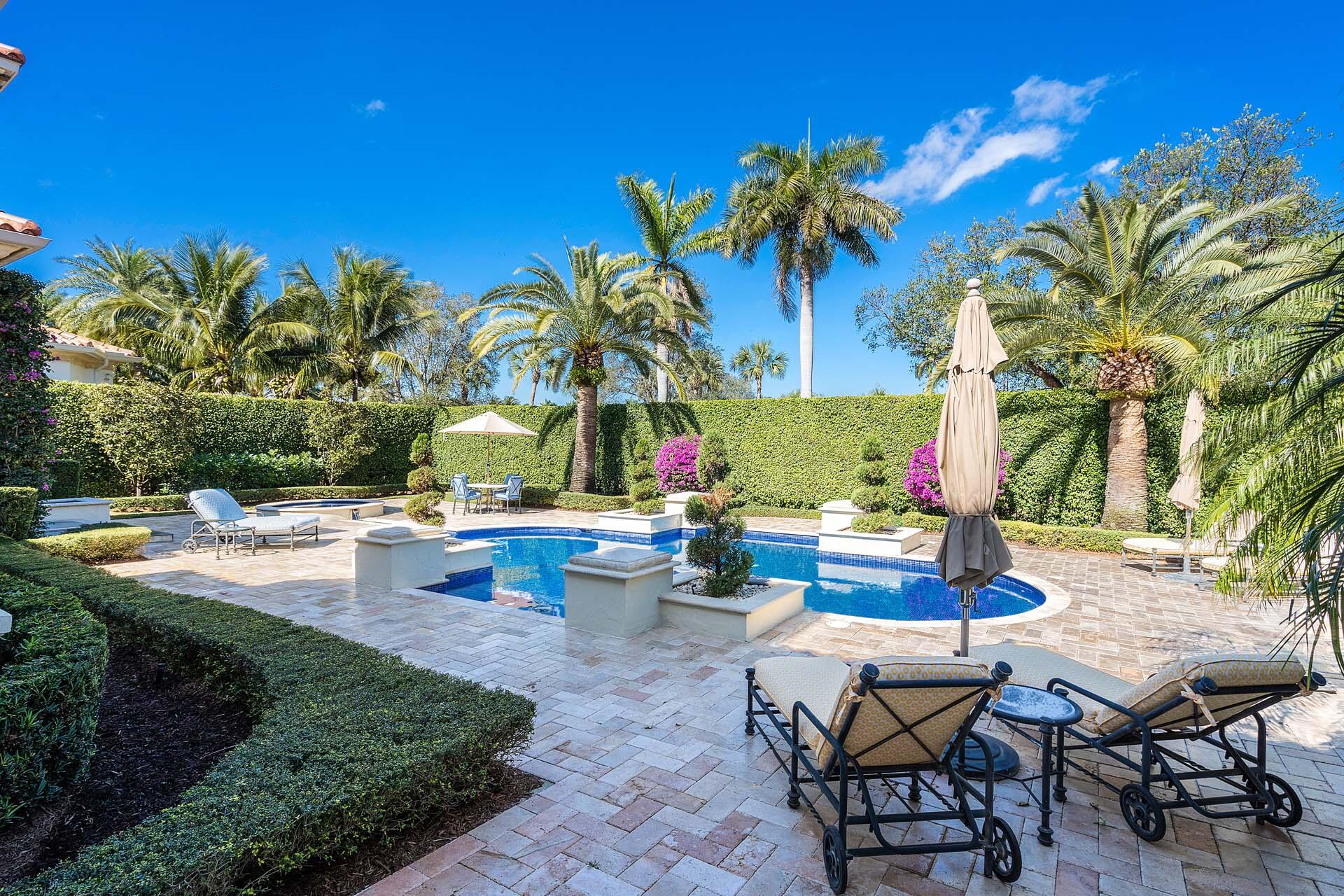 ROYAL PALM YACHT & COUNTRY CLUB - Residential