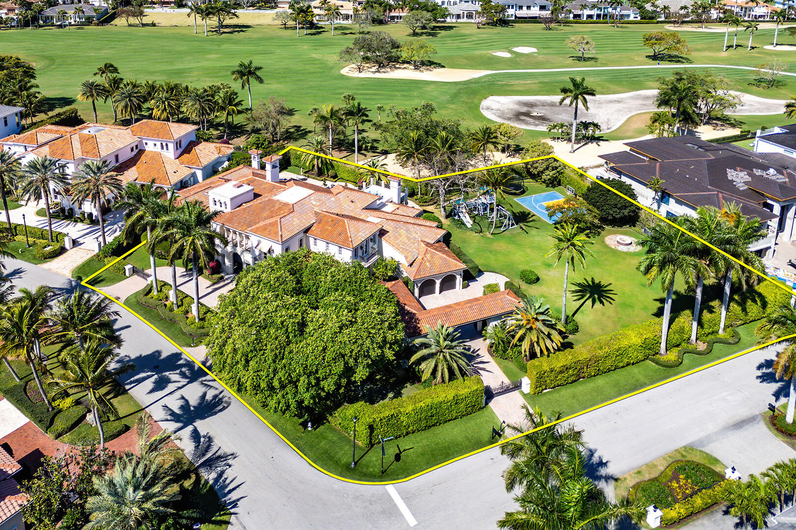 ROYAL PALM YACHT & COUNTRY CLUB - Residential