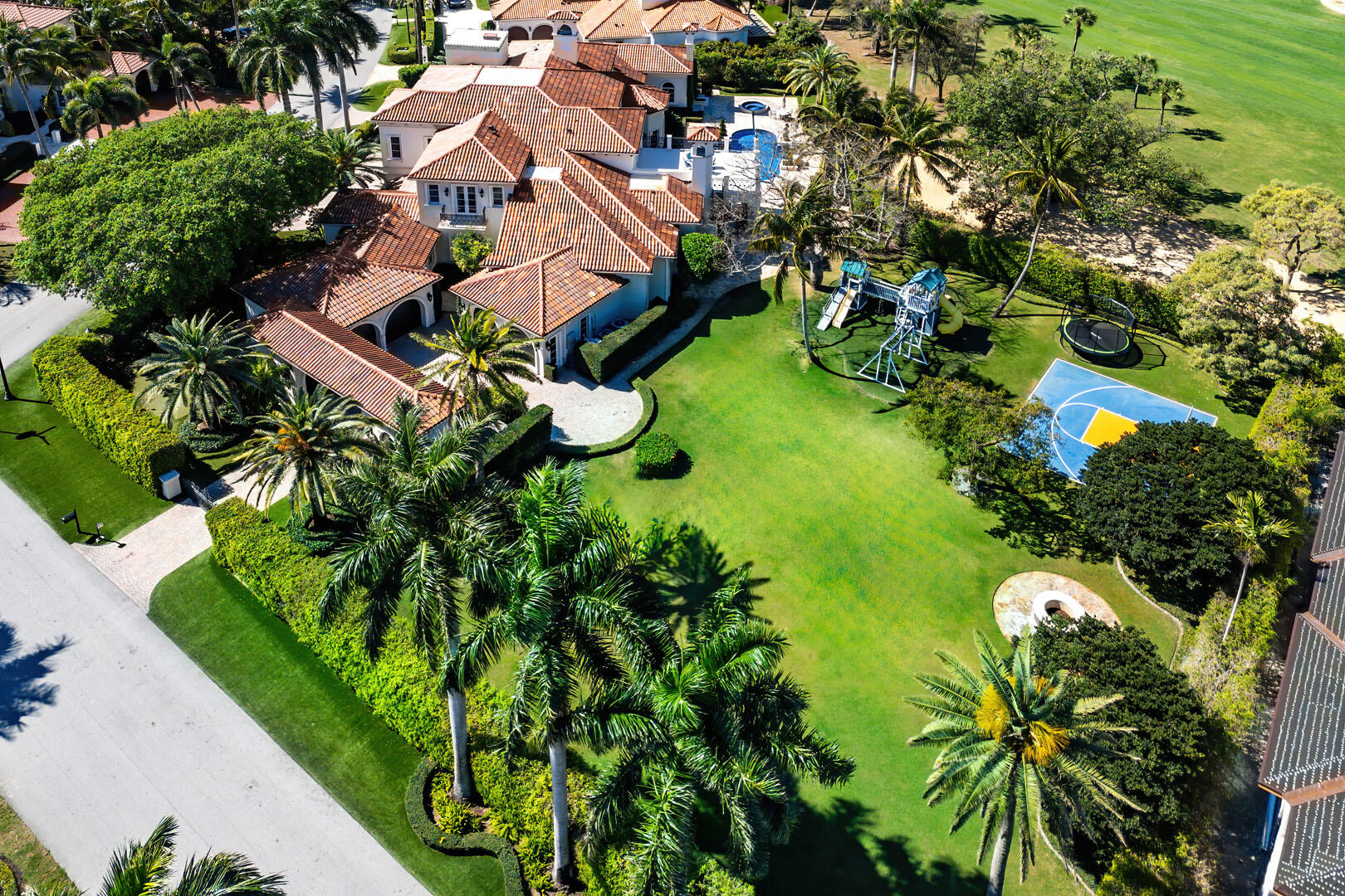 ROYAL PALM YACHT & COUNTRY CLUB - Residential