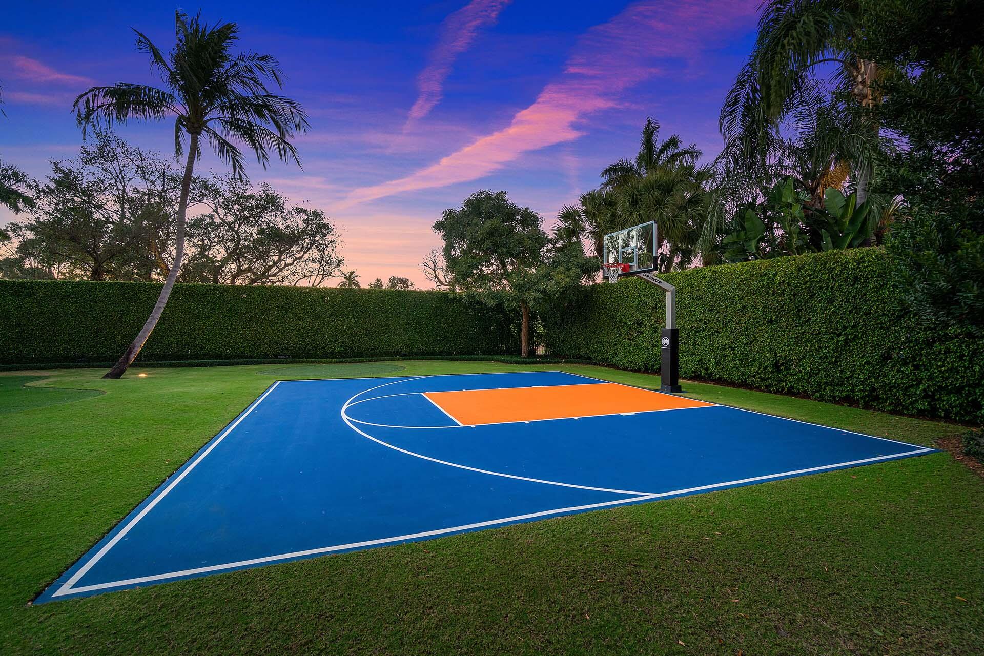 ROYAL PALM YACHT & COUNTRY CLUB - Residential