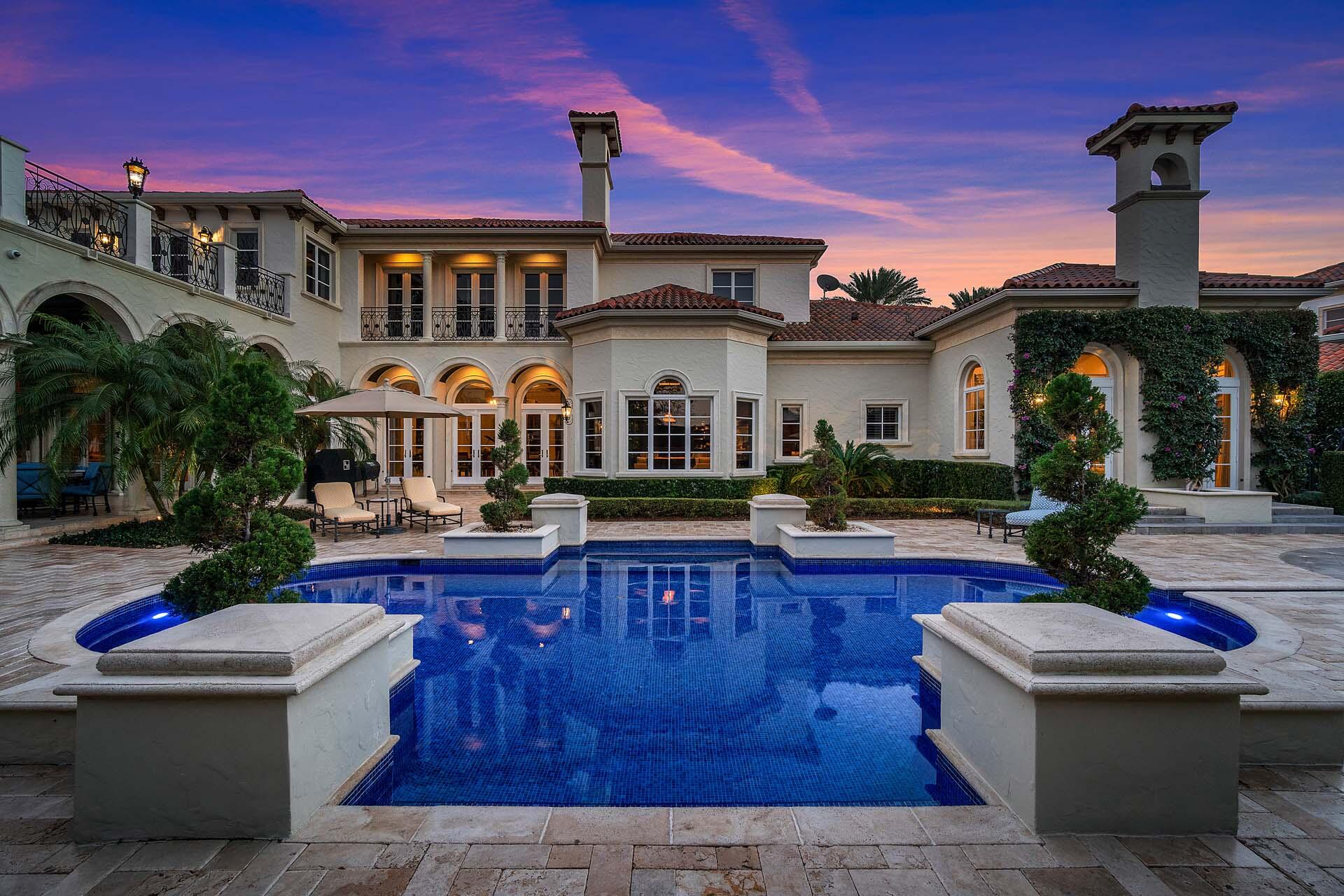ROYAL PALM YACHT & COUNTRY CLUB - Residential