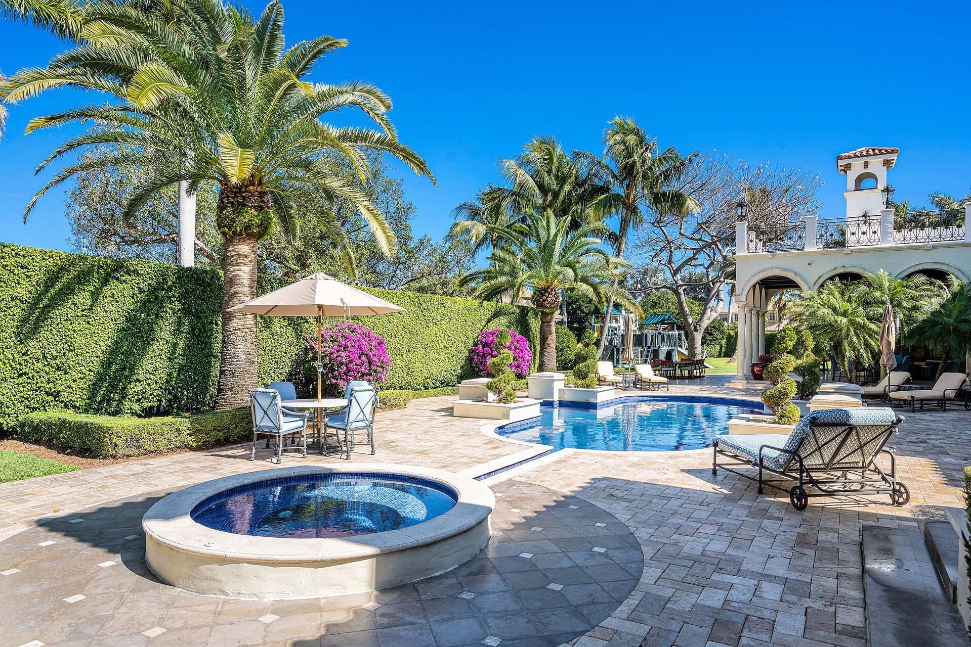 ROYAL PALM YACHT & COUNTRY CLUB - Residential