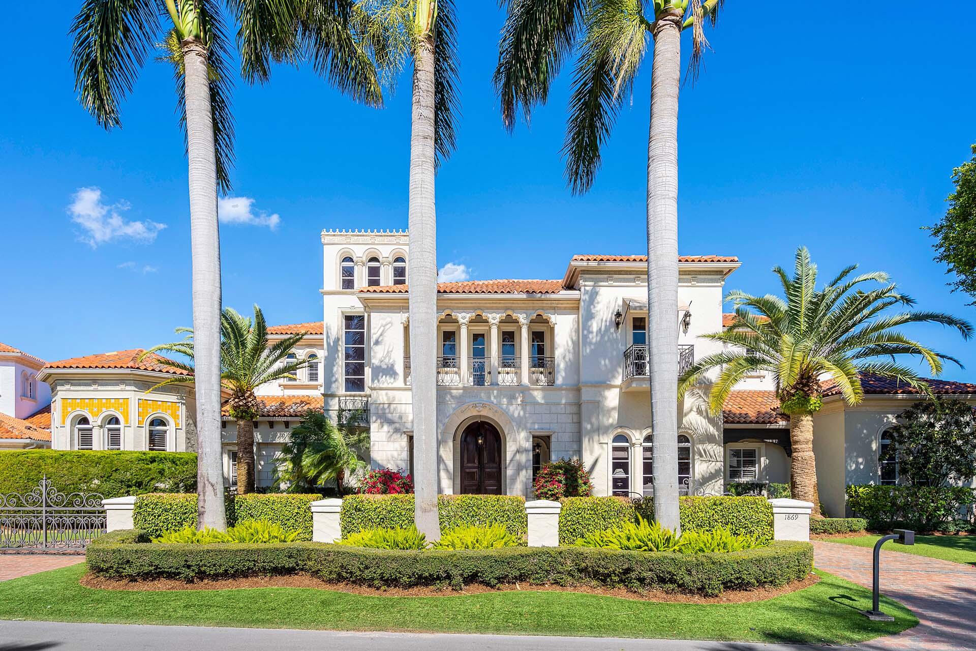 ROYAL PALM YACHT & COUNTRY CLUB - Residential