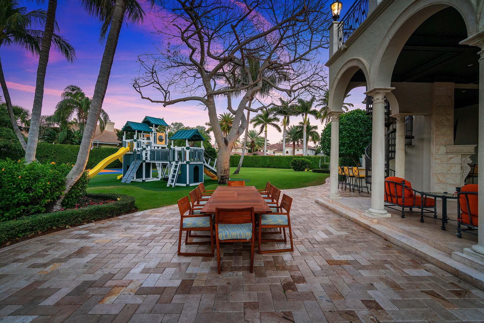 ROYAL PALM YACHT & COUNTRY CLUB - Residential