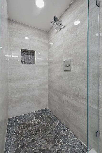 CYPRESS BEND CONDOMINIUM II - Residential Lease