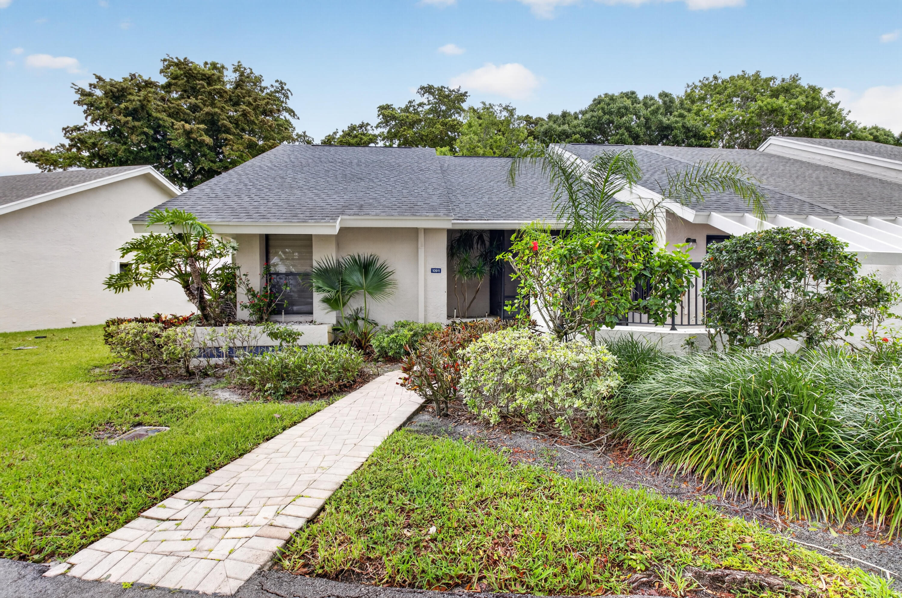 WATERBERRY VILLAS - Residential