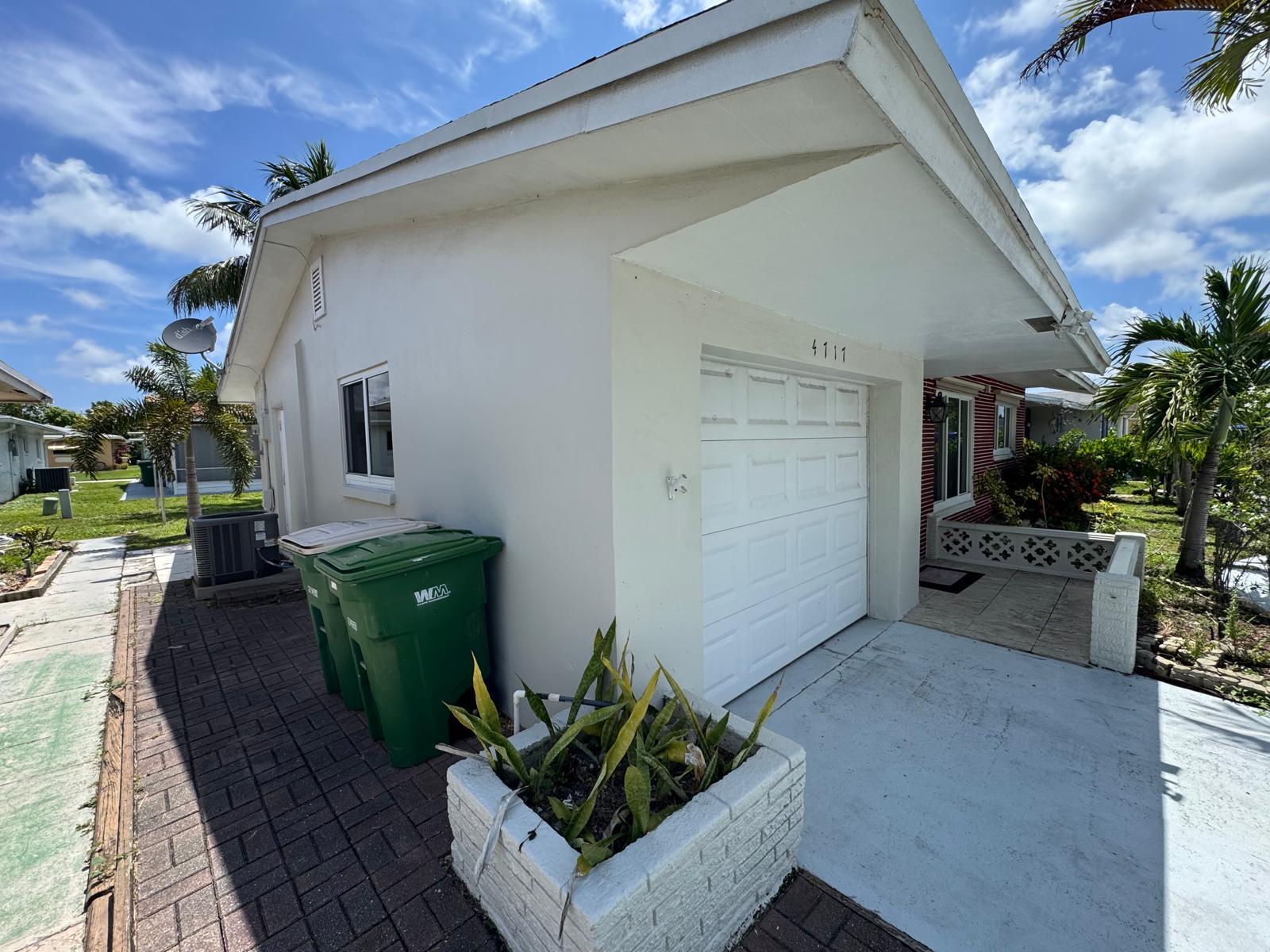 MAINLANDS OF TAMARAC LAKES - Residential
