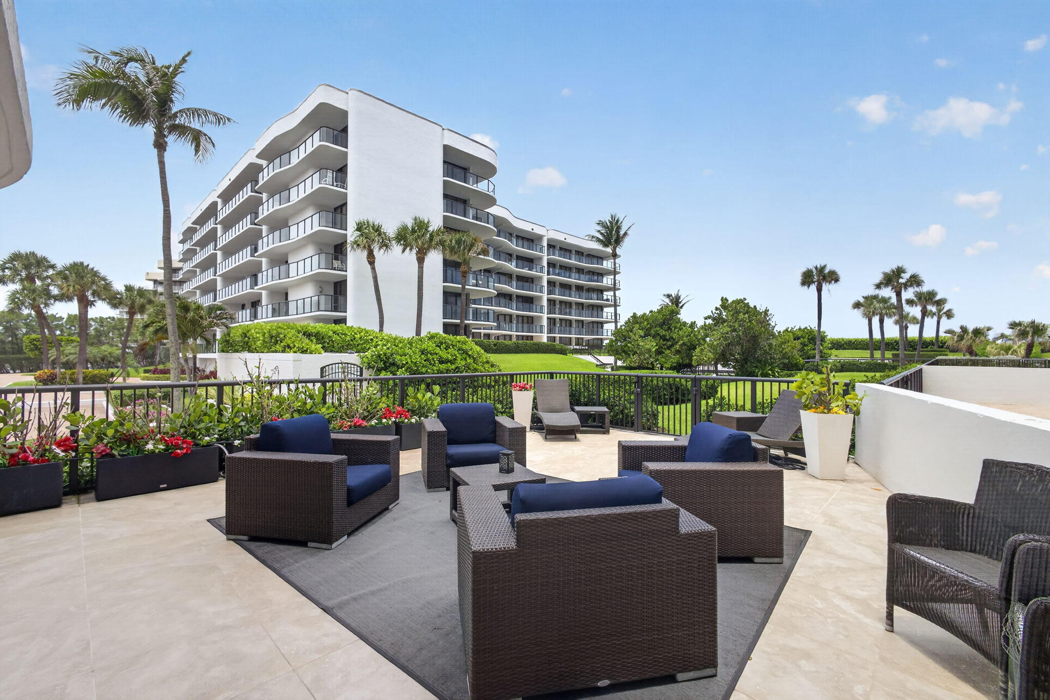 HALCYON OF PALM BEACH - Residential