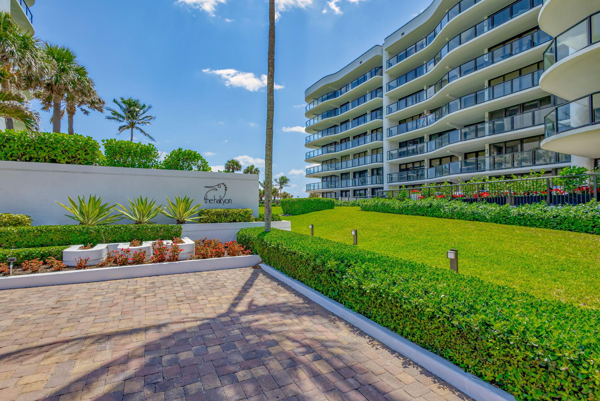 HALCYON OF PALM BEACH - Residential