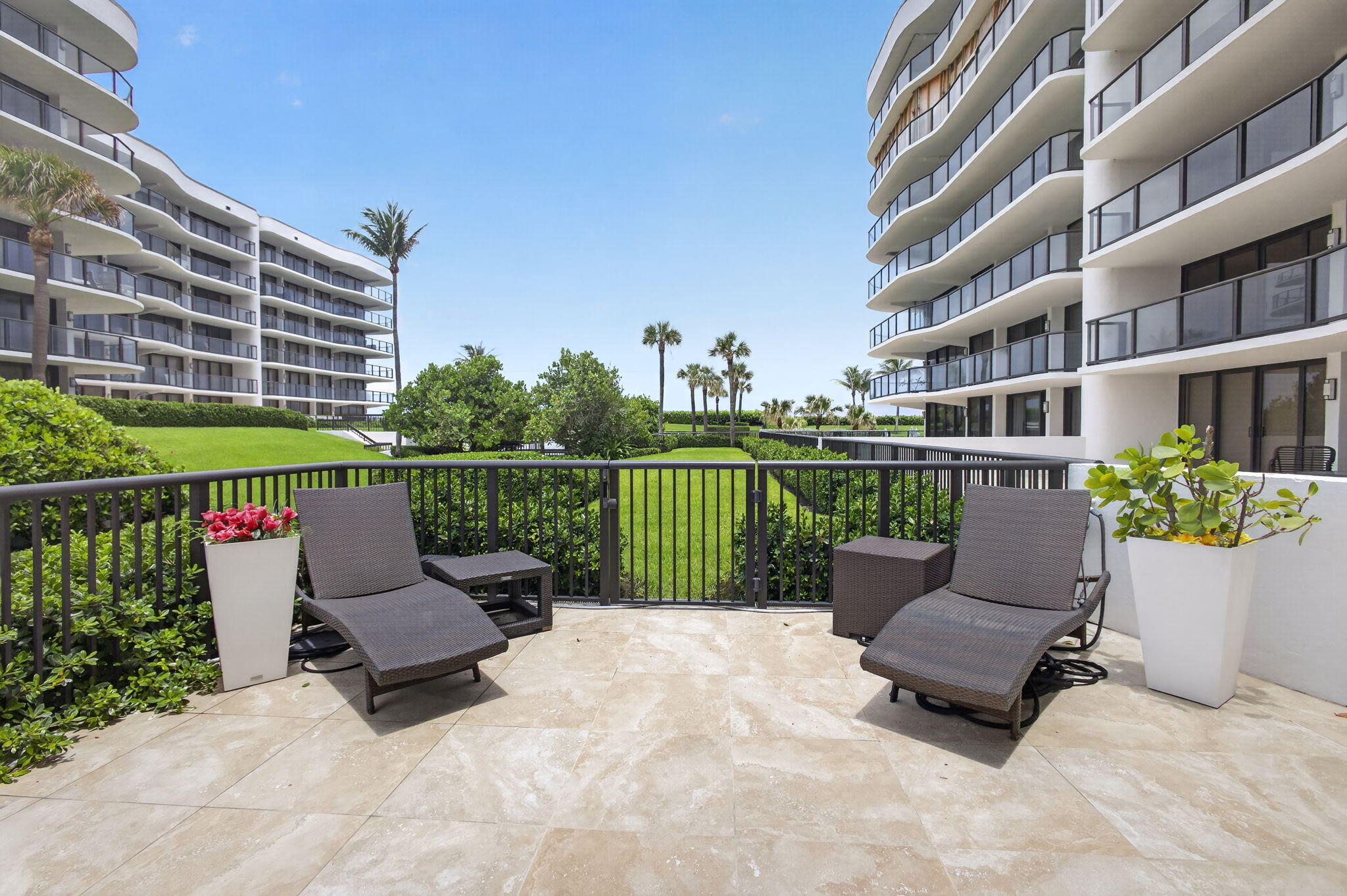HALCYON OF PALM BEACH - Residential