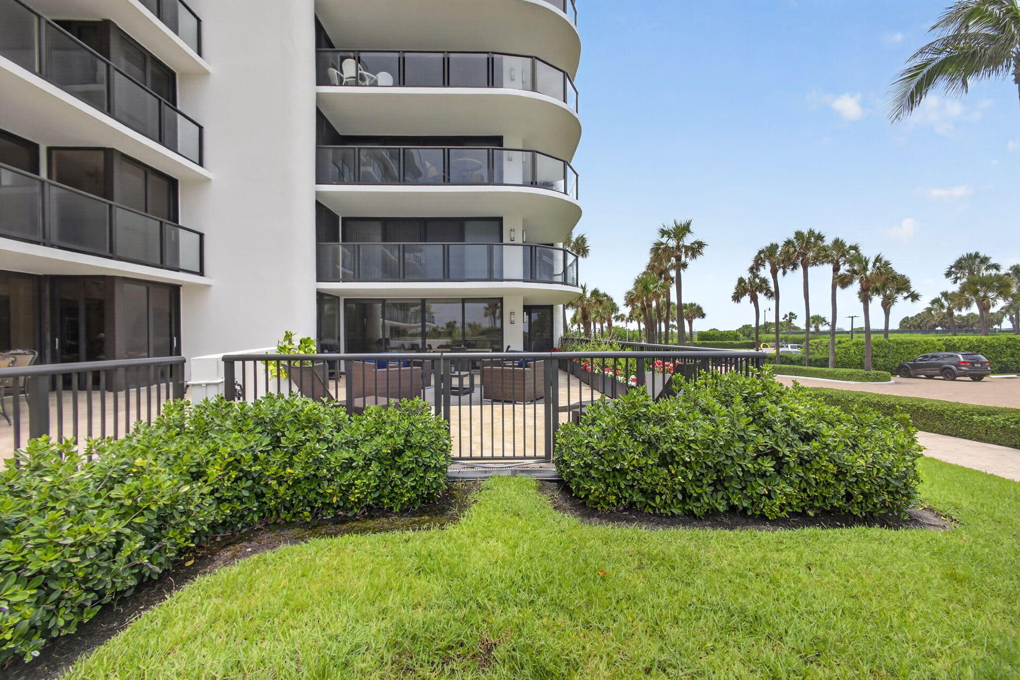 HALCYON OF PALM BEACH - Residential