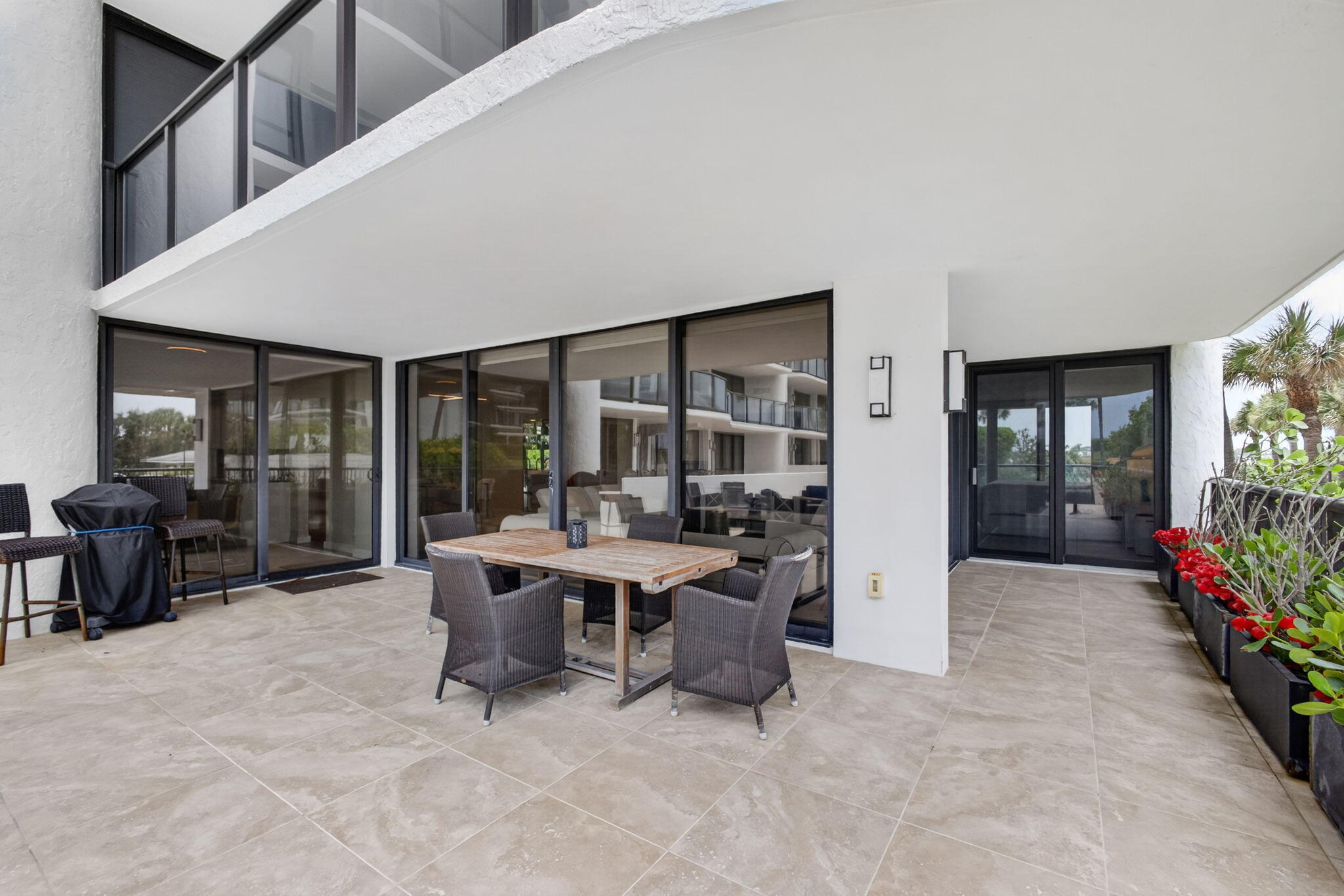 HALCYON OF PALM BEACH - Residential