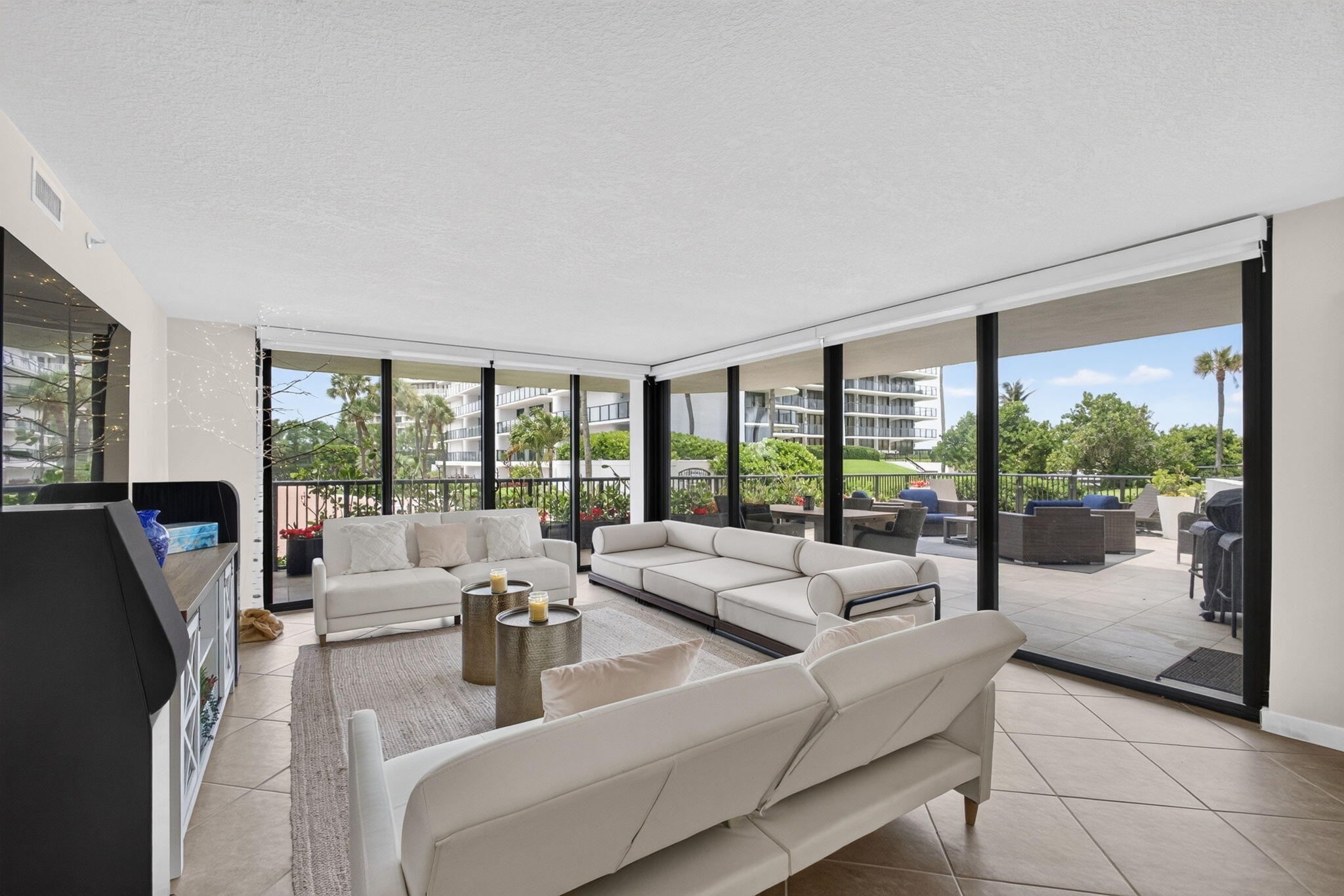 HALCYON OF PALM BEACH - Residential