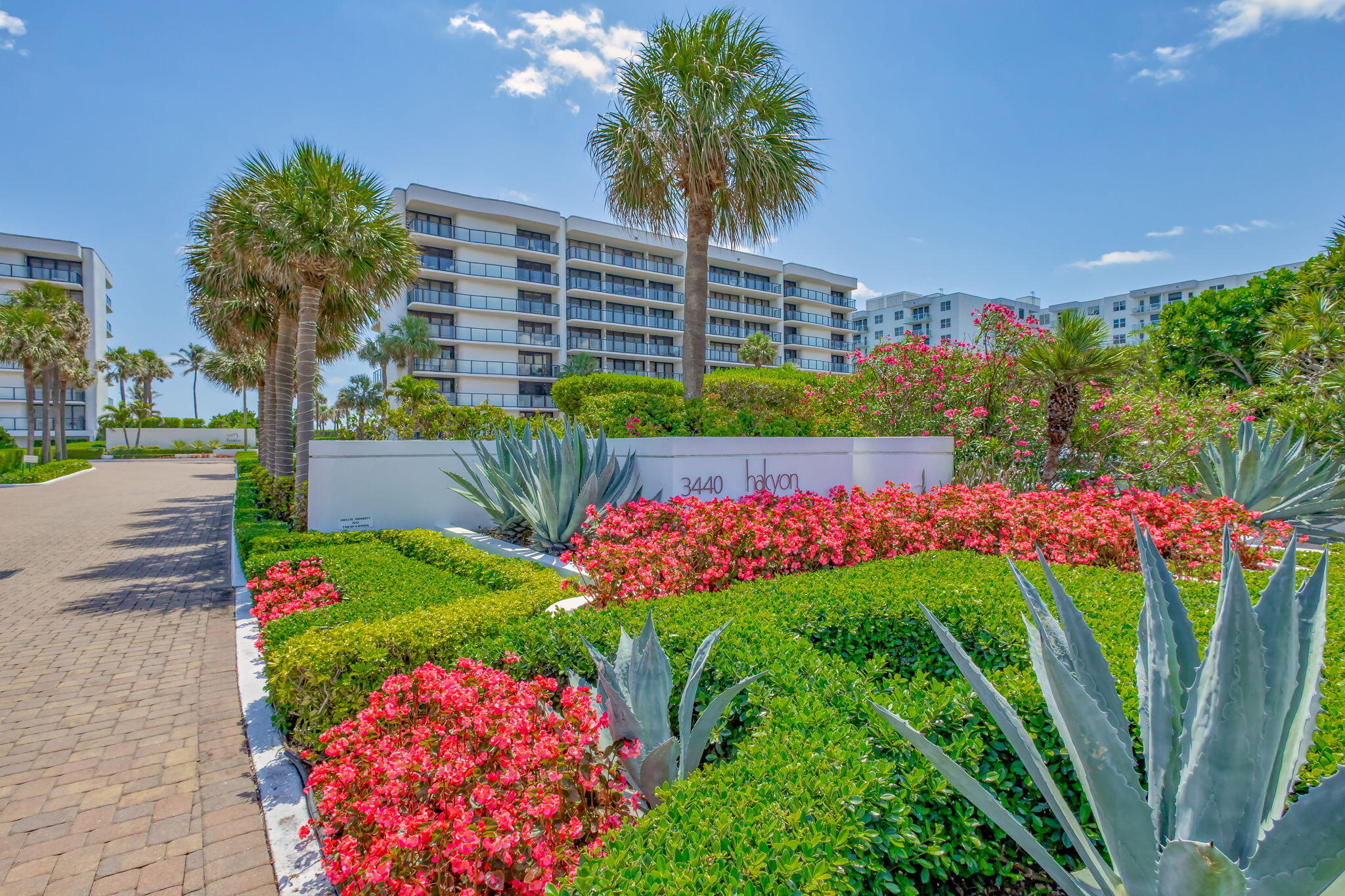 HALCYON OF PALM BEACH - Residential