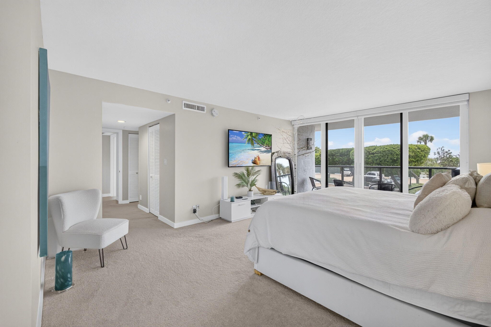 HALCYON OF PALM BEACH - Residential