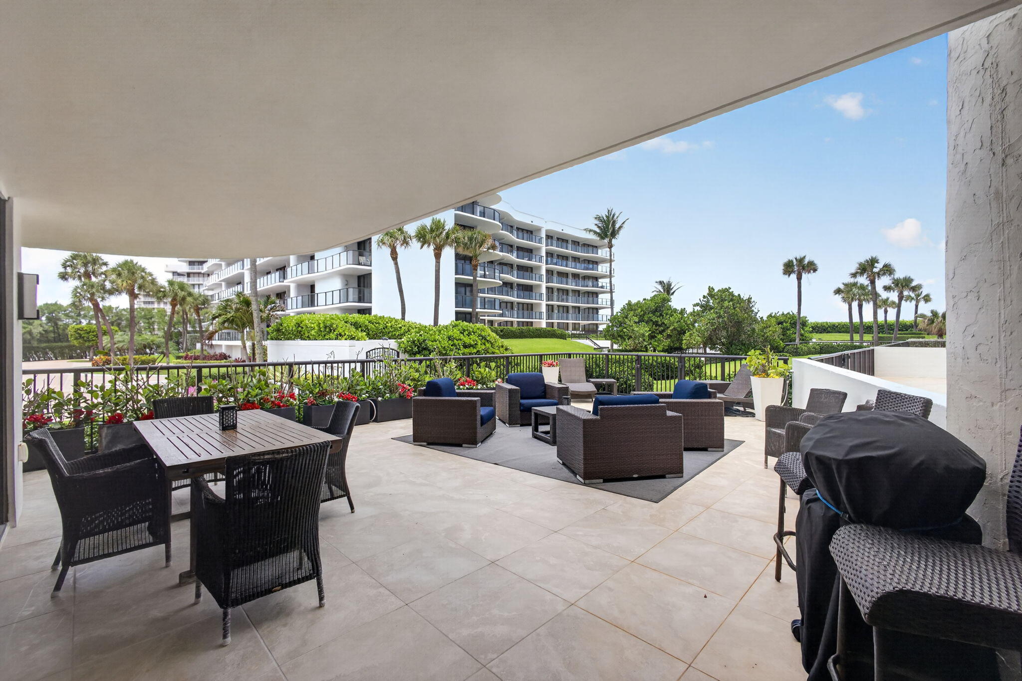 HALCYON OF PALM BEACH - Residential